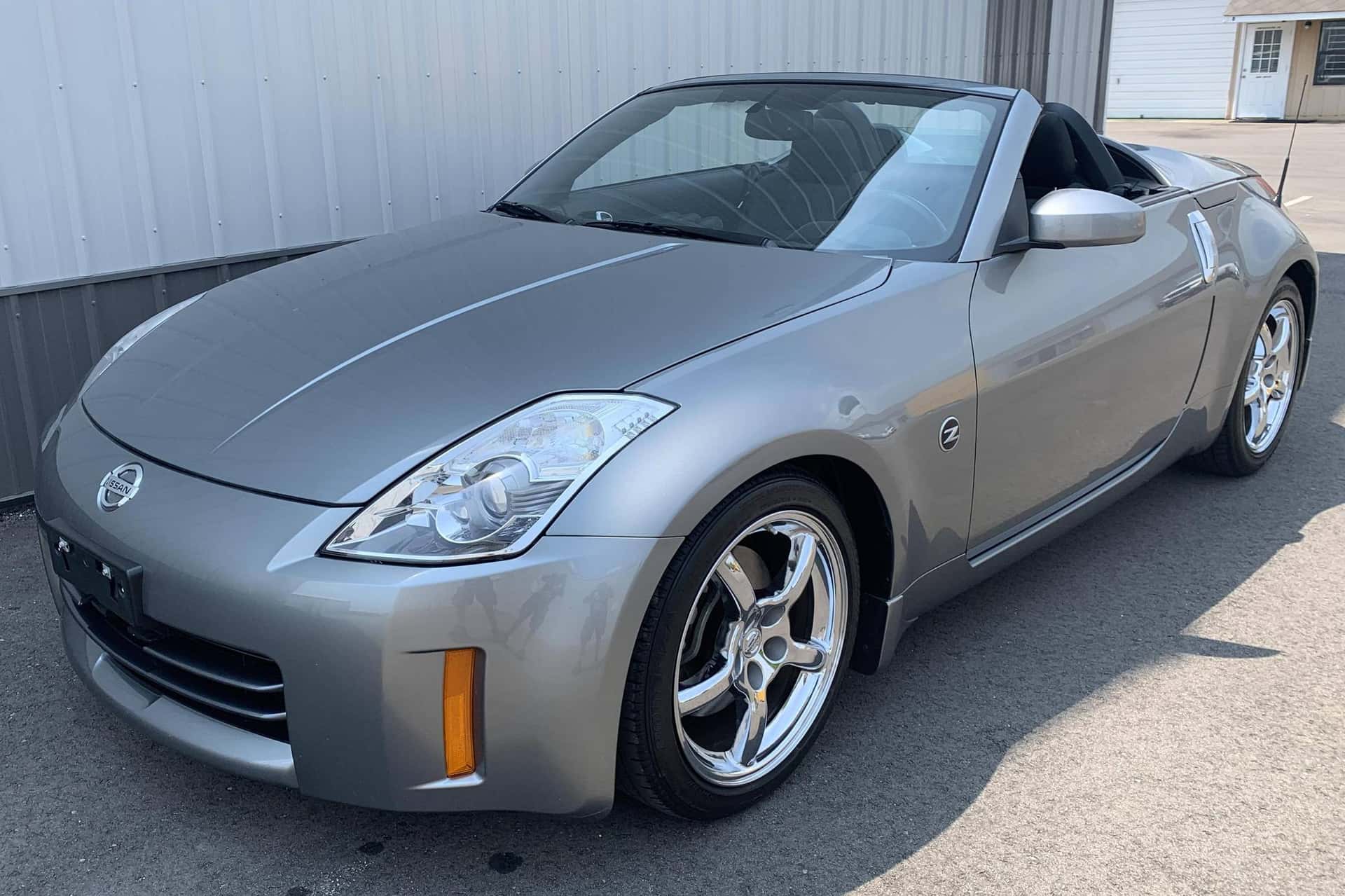 Nissan 350Z classic car