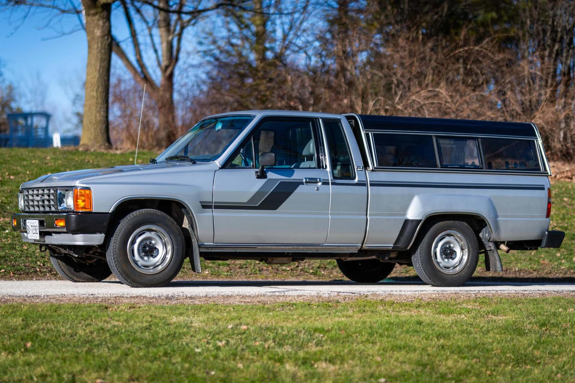 1985 Toyota Pickup sold for $6,800