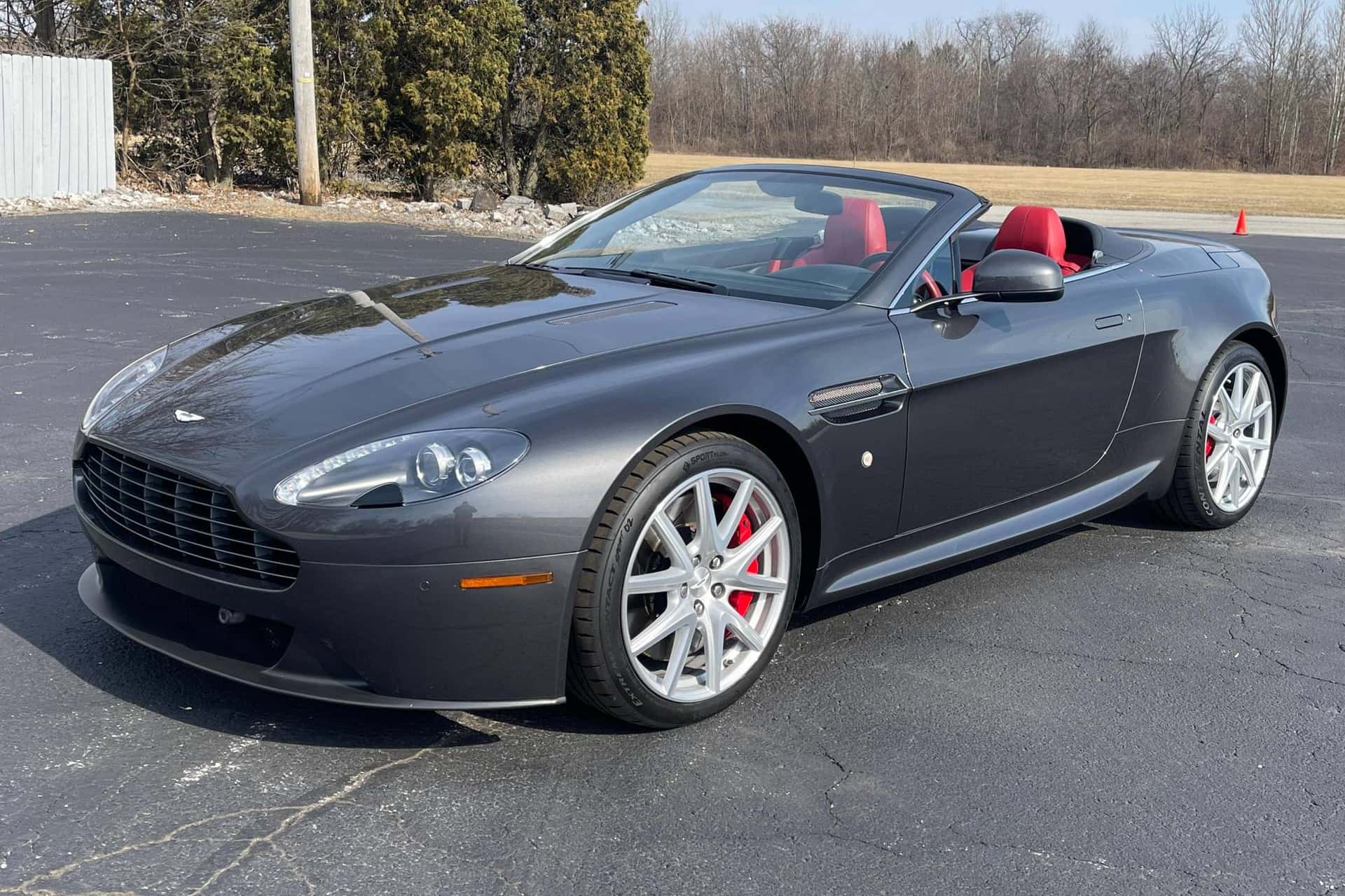 Aston Martin Vantage classic car