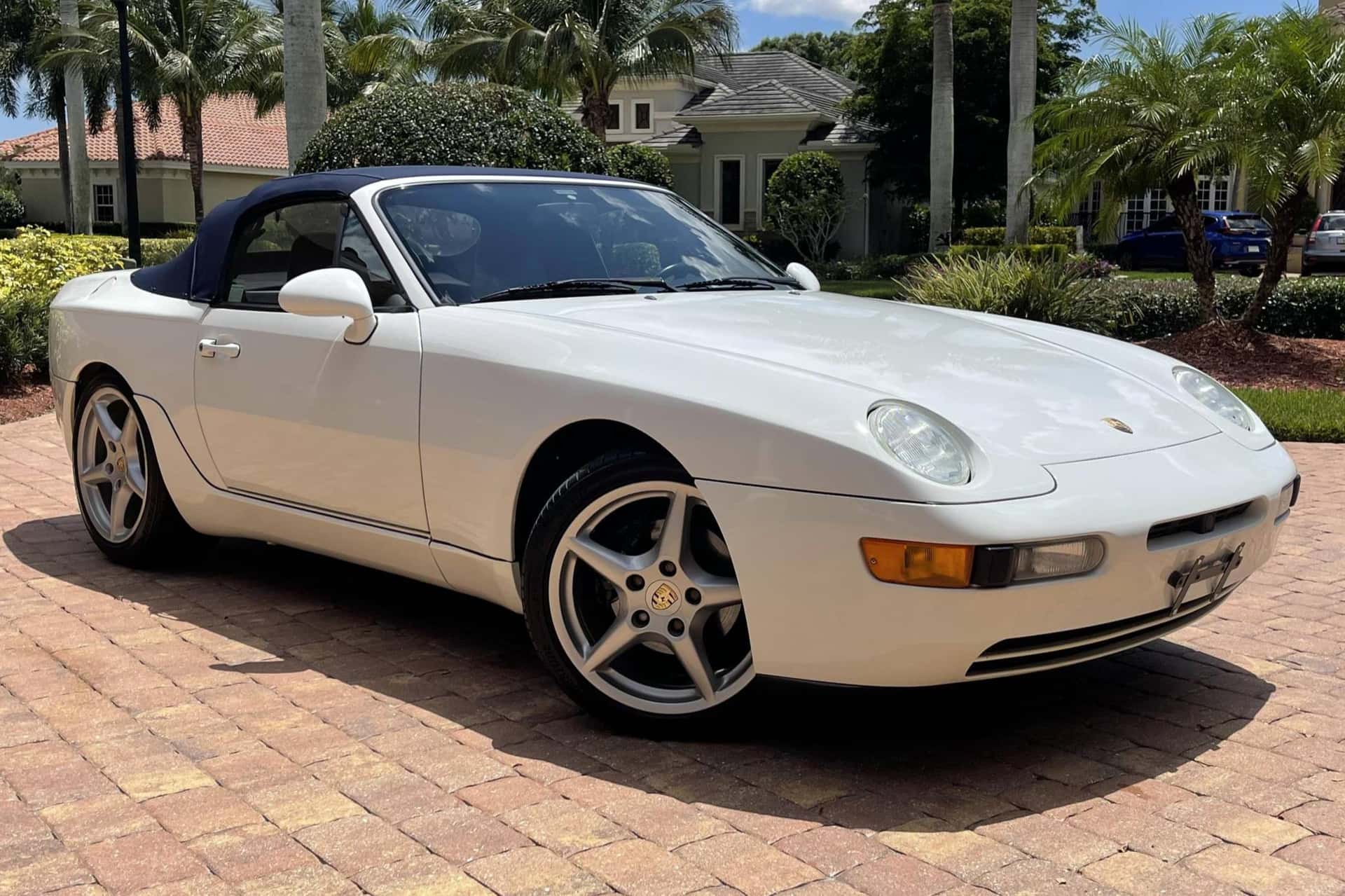 Porsche 968 classic car