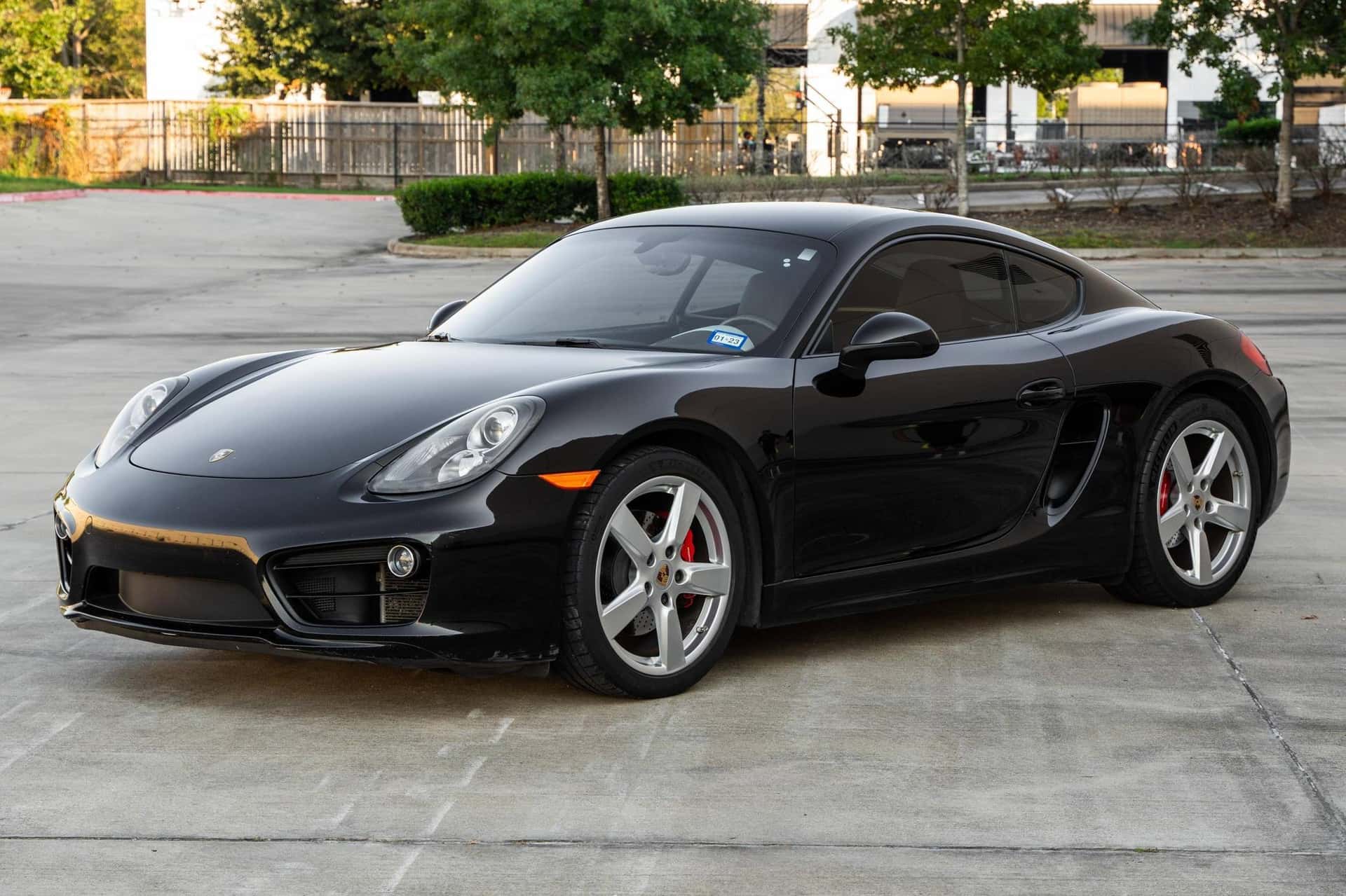 2014 Porsche 981 Cayman sold for $28,250