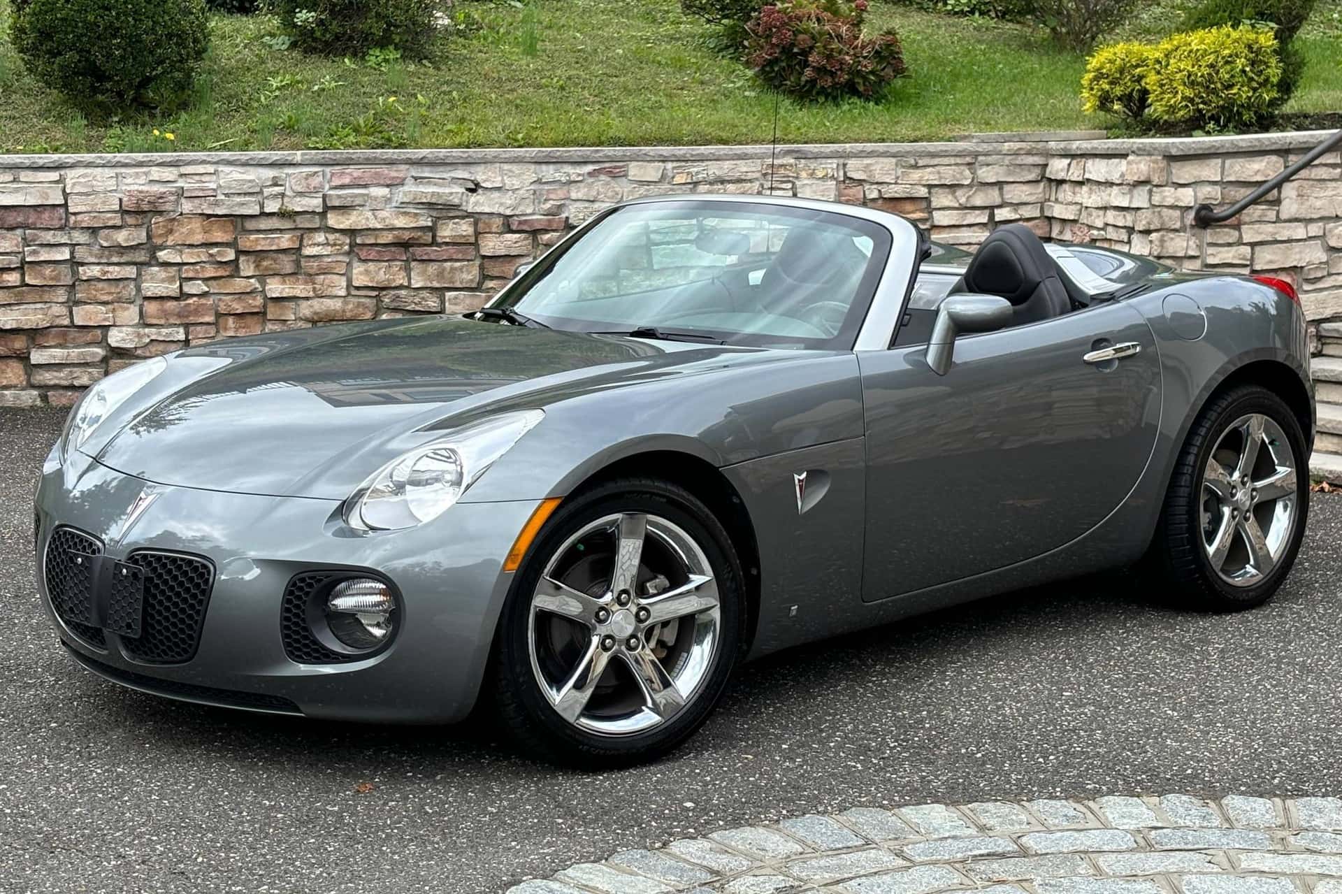 Pontiac Solstice classic car