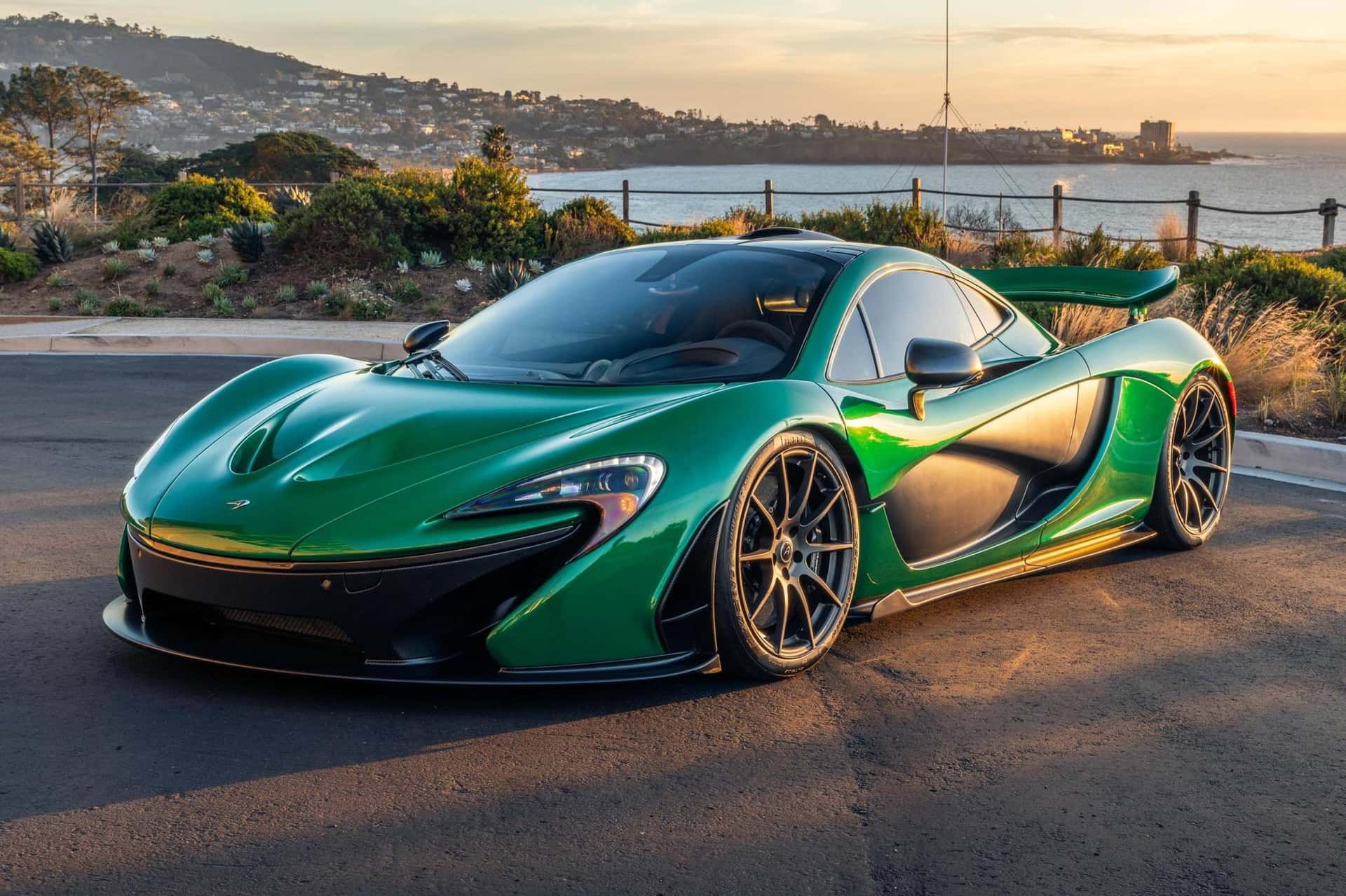 McLaren P1