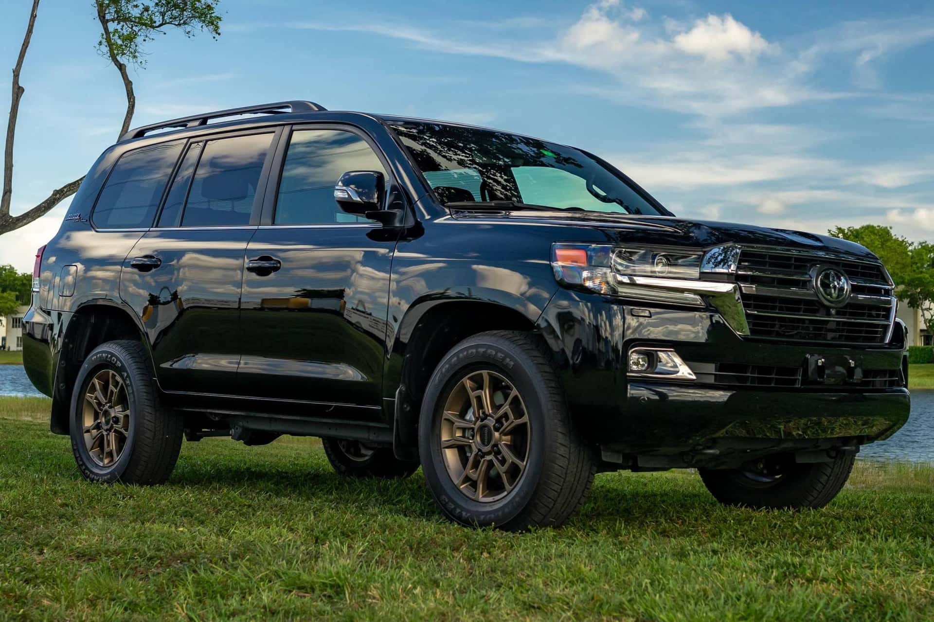 2021 Toyota Land Cruiser sold for $91,500