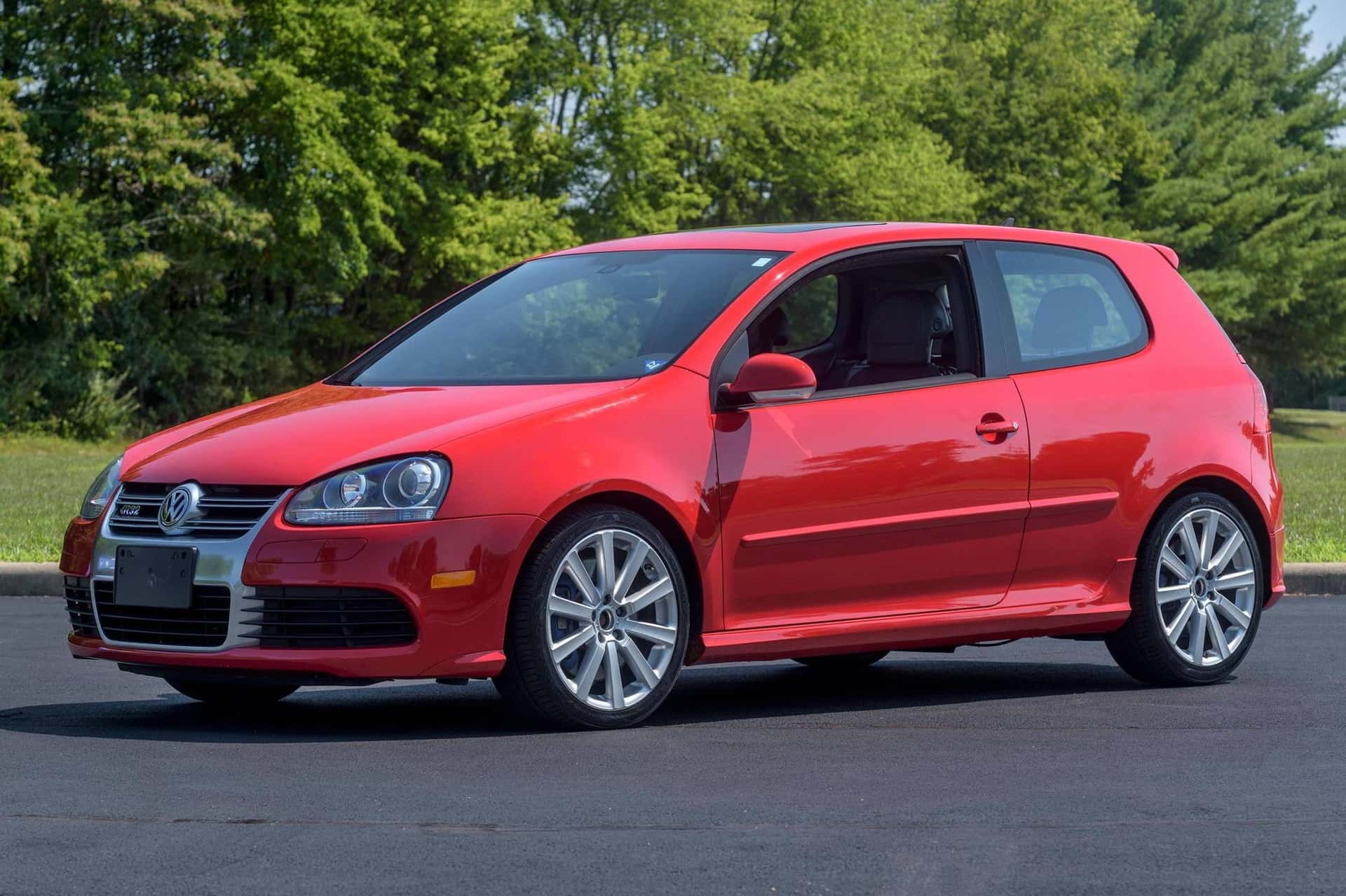 2008 Volkswagen R32 sold for $14,870