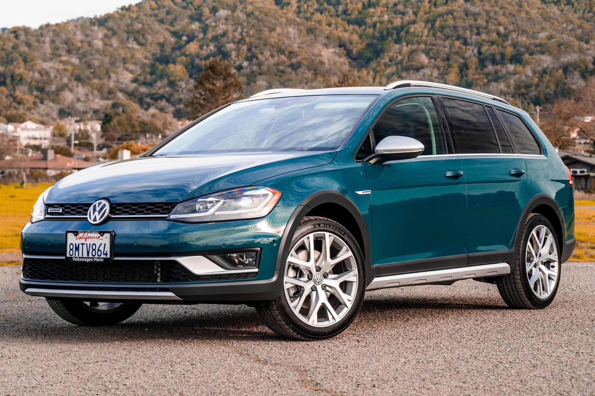 2019 Volkswagen Golf sold for $23,750