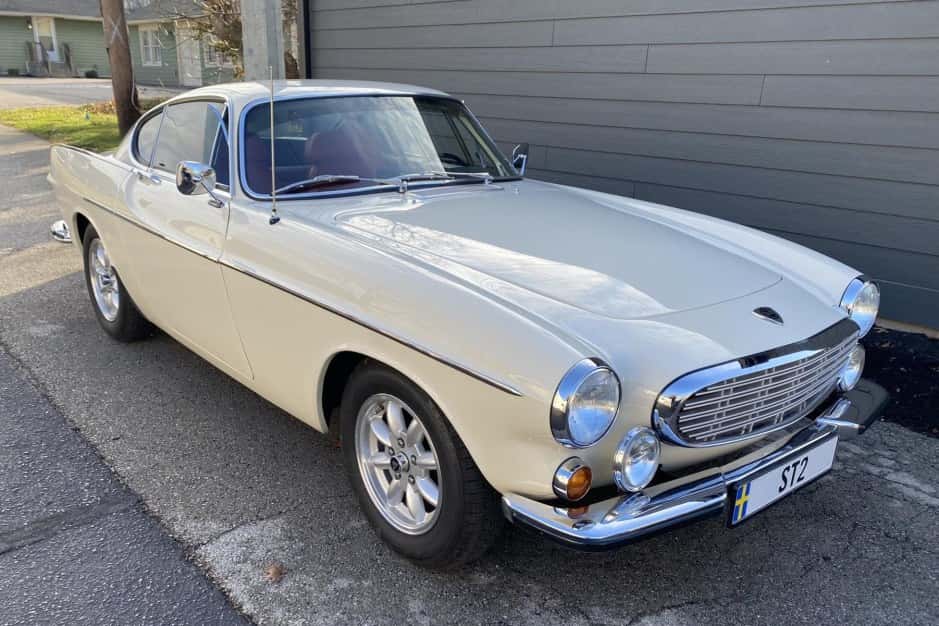 1969 Volvo P1800/1800 sold for $61,800