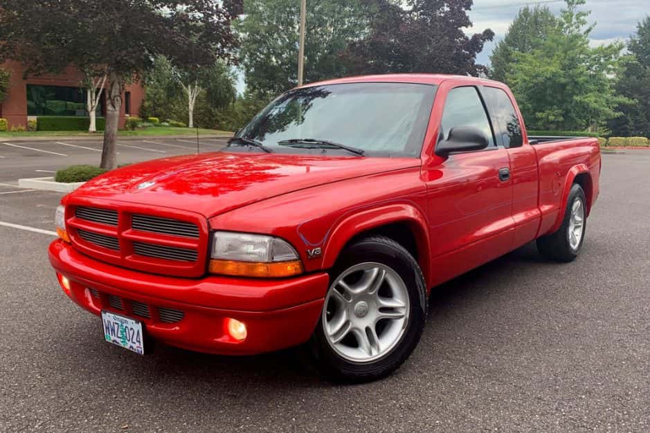 1999 Dodge Dakota (1997-2004) sold for $7,700