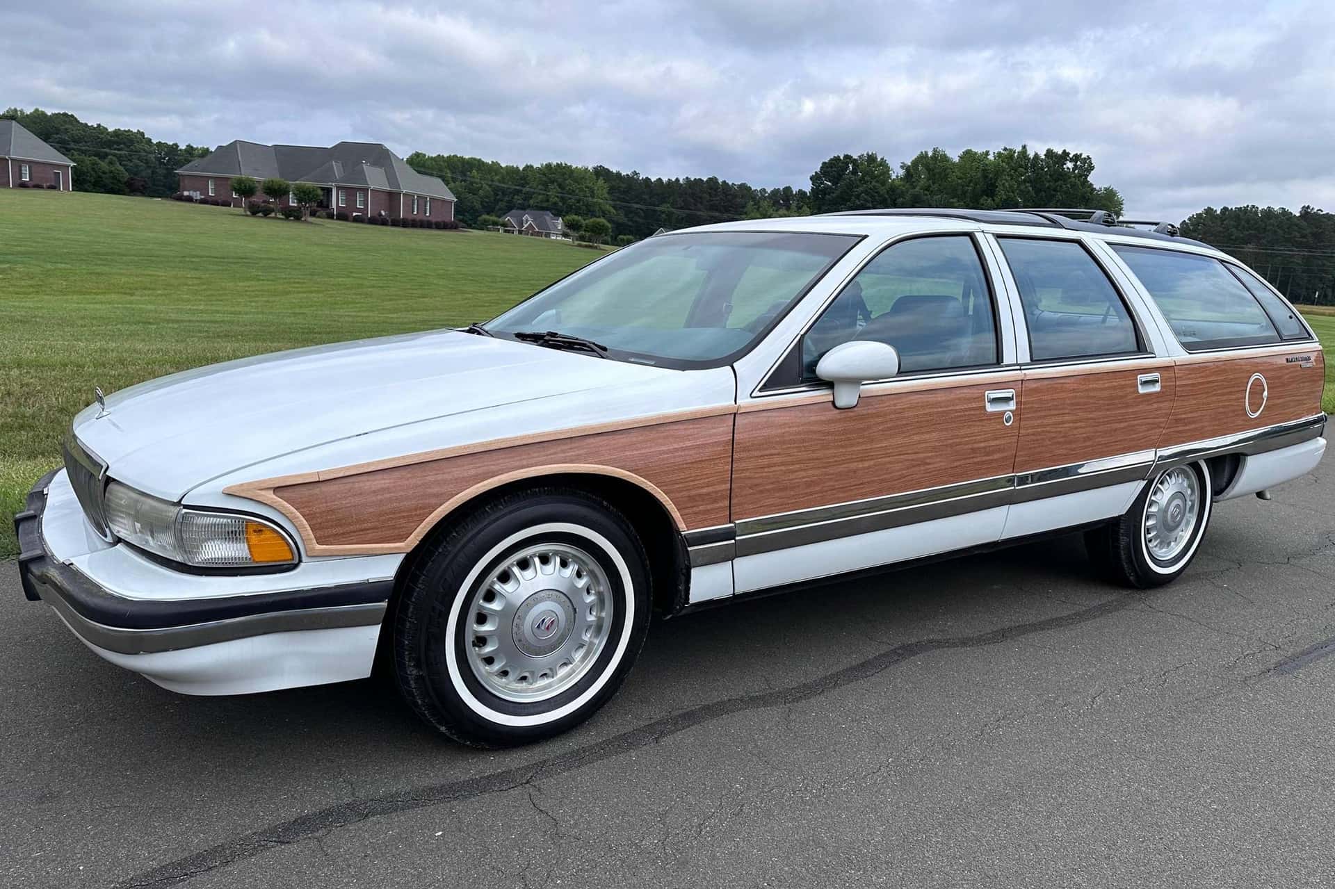 1994 Buick Roadmaster sold for $9,500