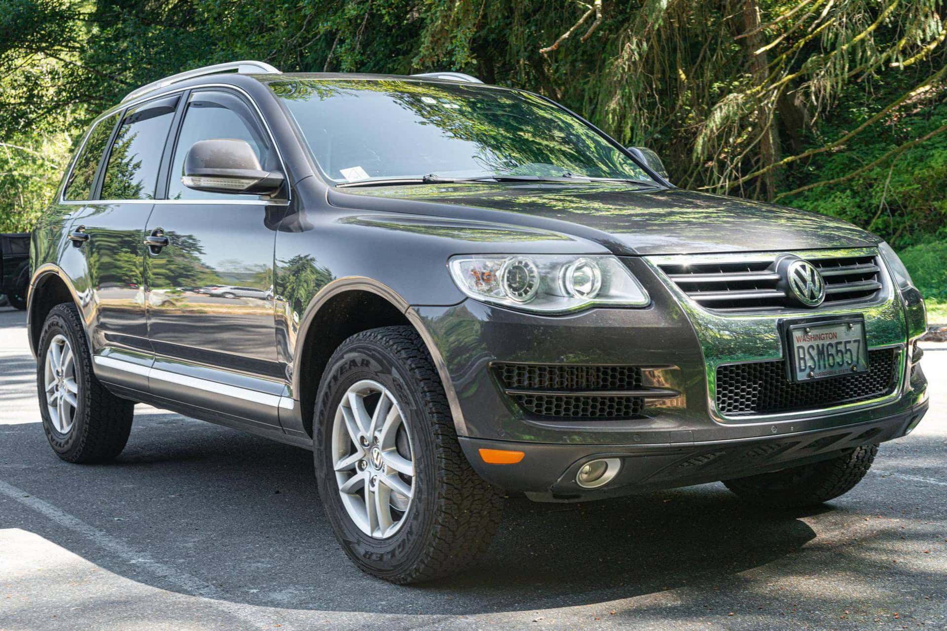 2010 Volkswagen Touareg sold for $9,200