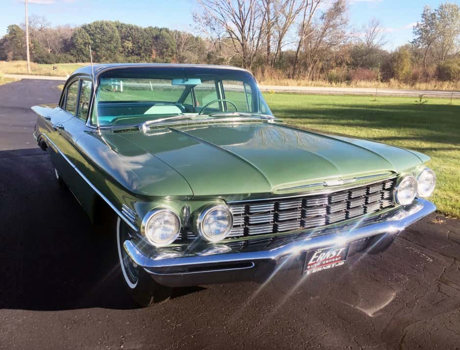 1960 Oldsmobile 88 sold for $8,000
