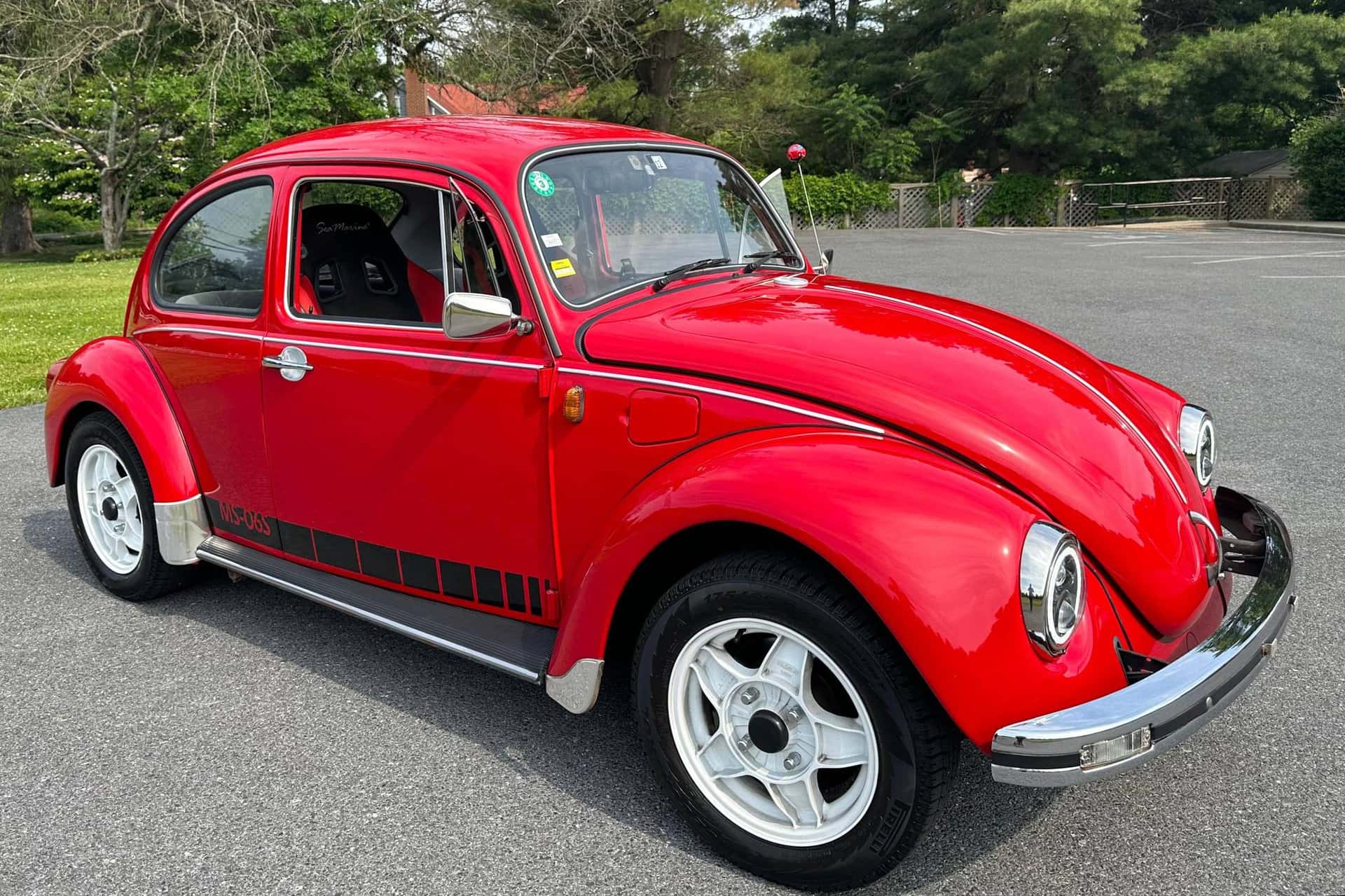 1997 Volkswagen Beetle sold for $8,633