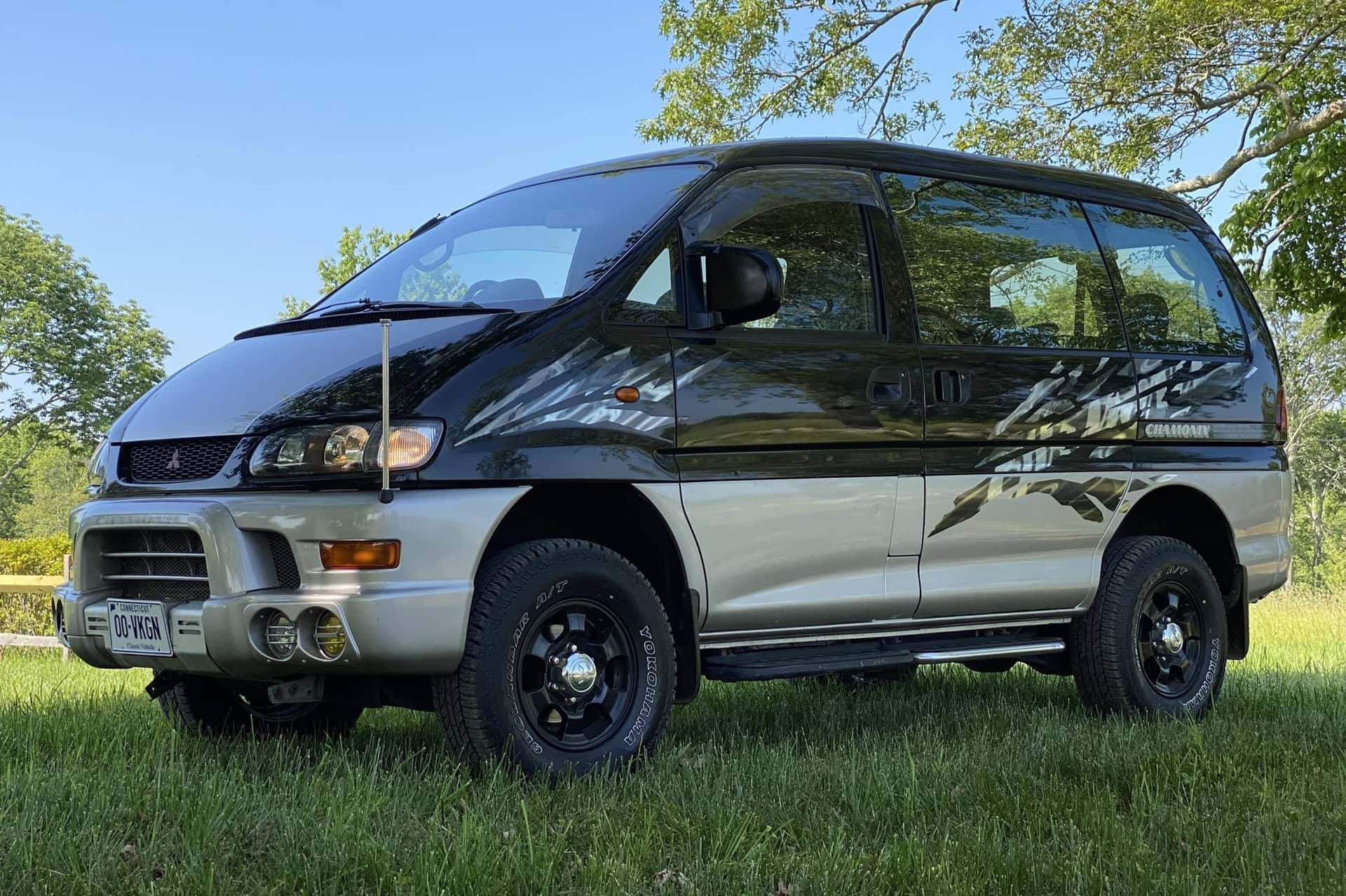 1997 Mitsubishi Delica sold for $12,000