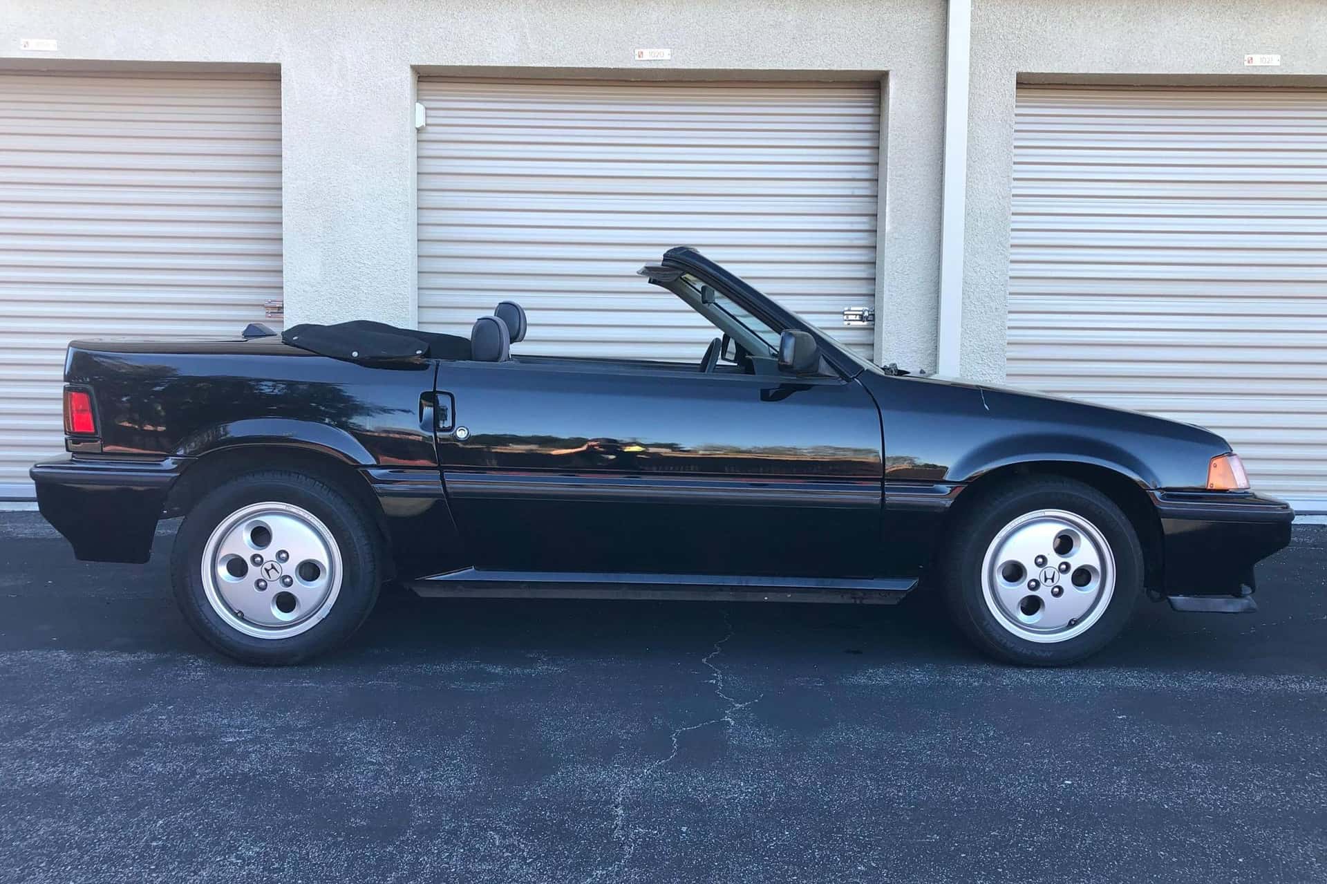 1986 Honda CRX sold for $9,000