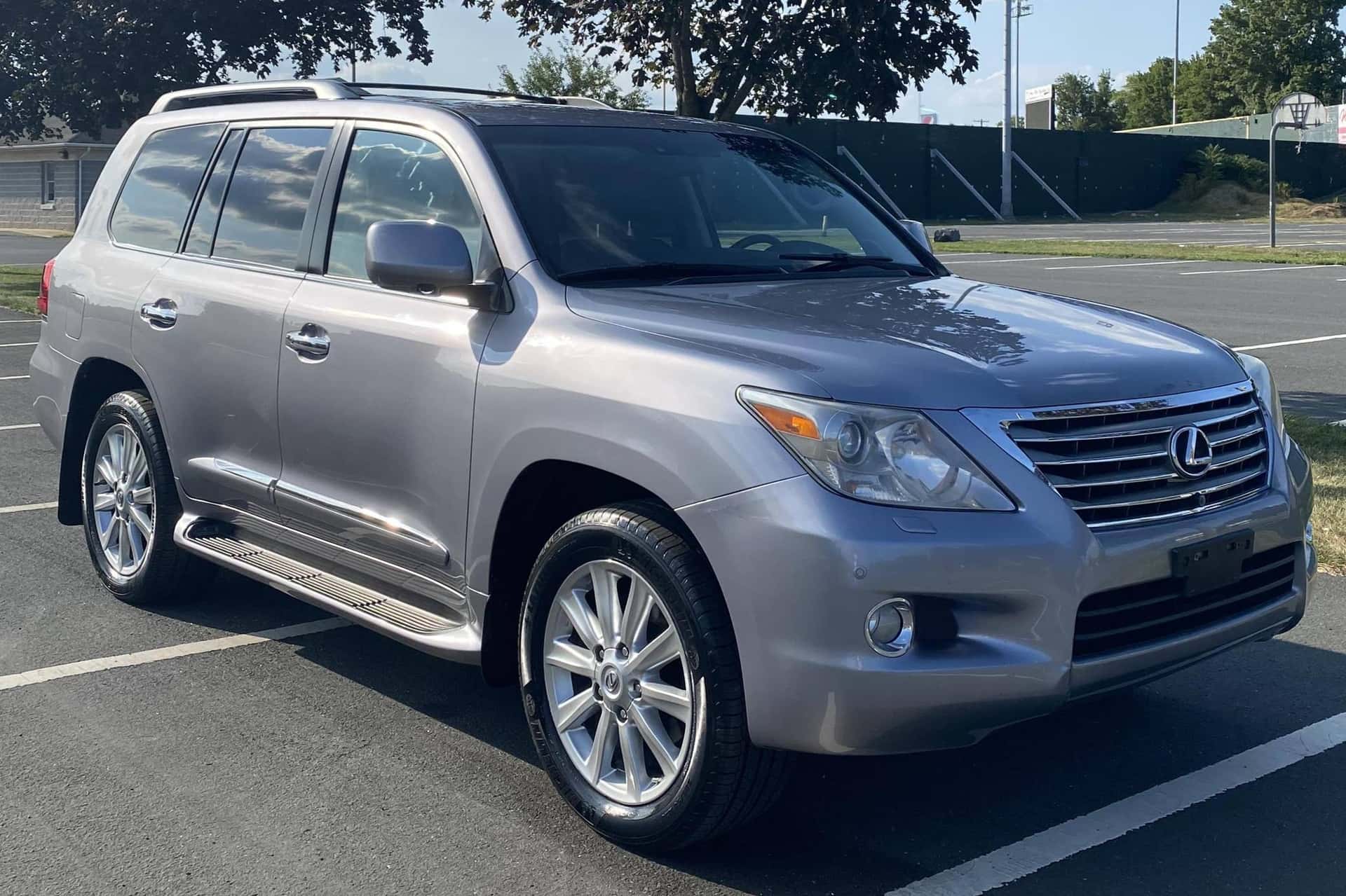 2010 Lexus LX sold for $25,750