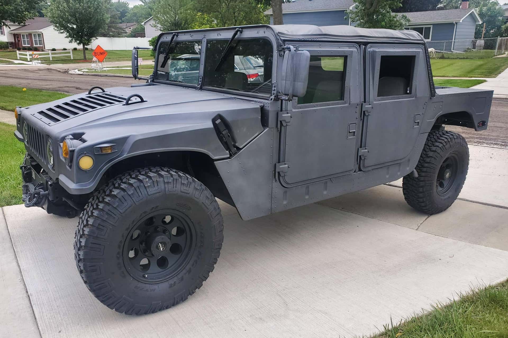 2000 AM General Hummer sold for $21,250
