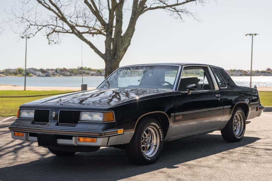 1987 Oldsmobile 442 sold for $14,500