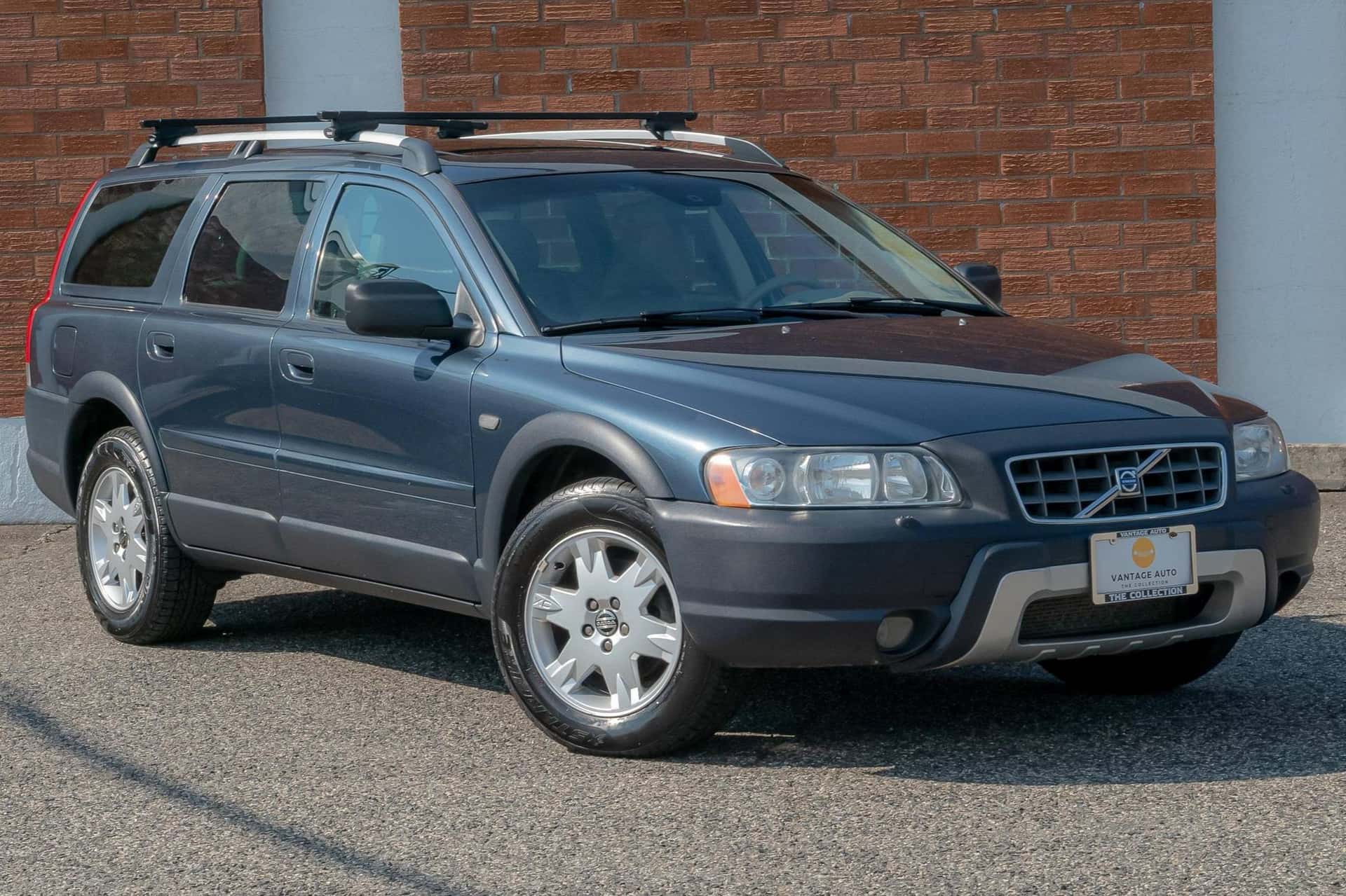 Volvo XC70 classic car
