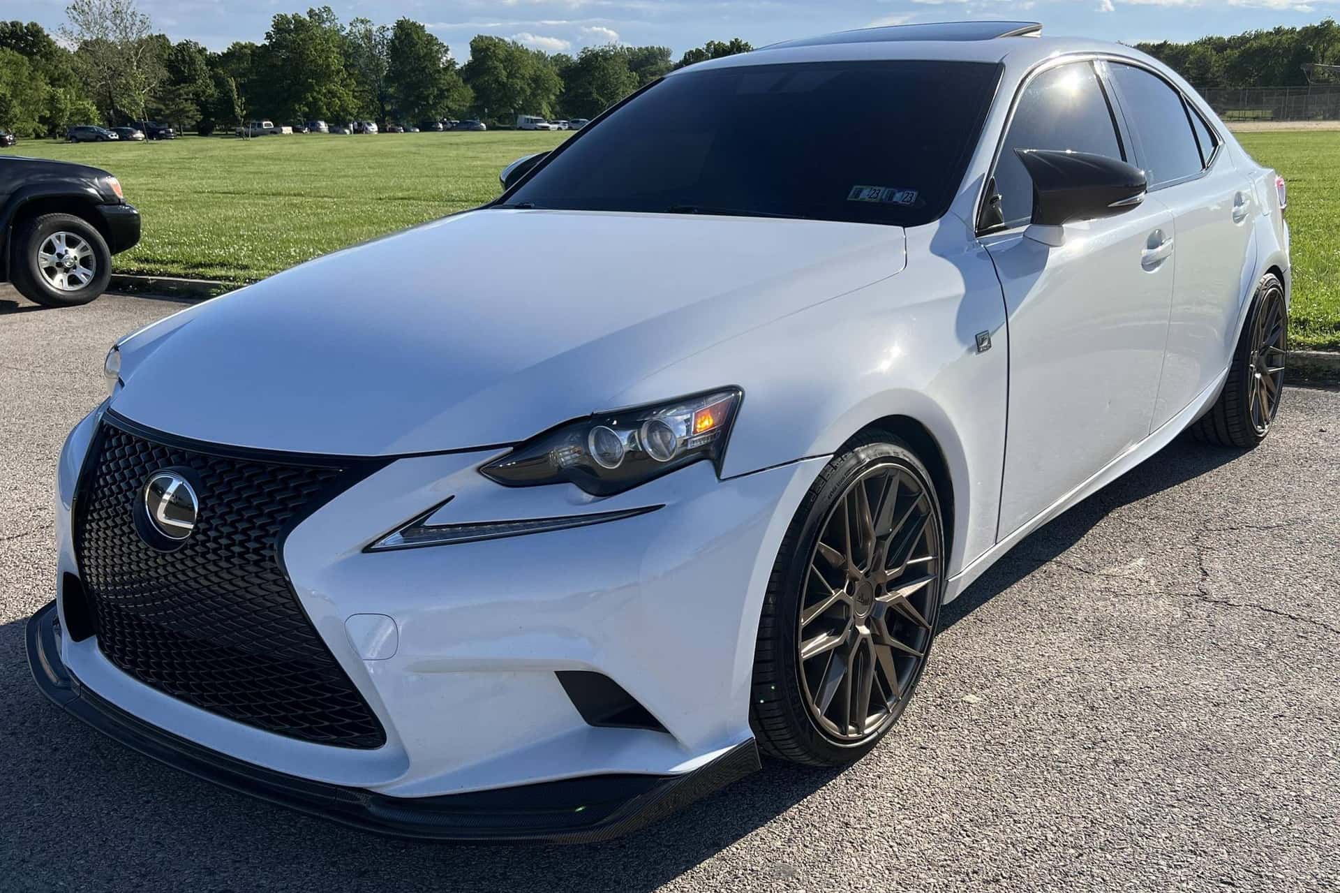 2016 Lexus IS sold for $25,250