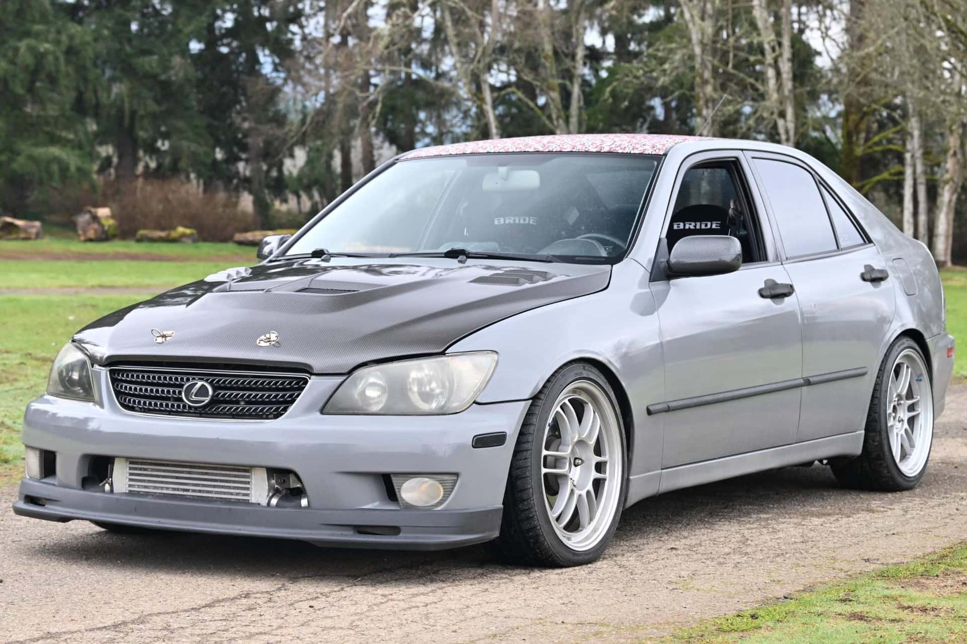 2002 Lexus IS sold for $15,011