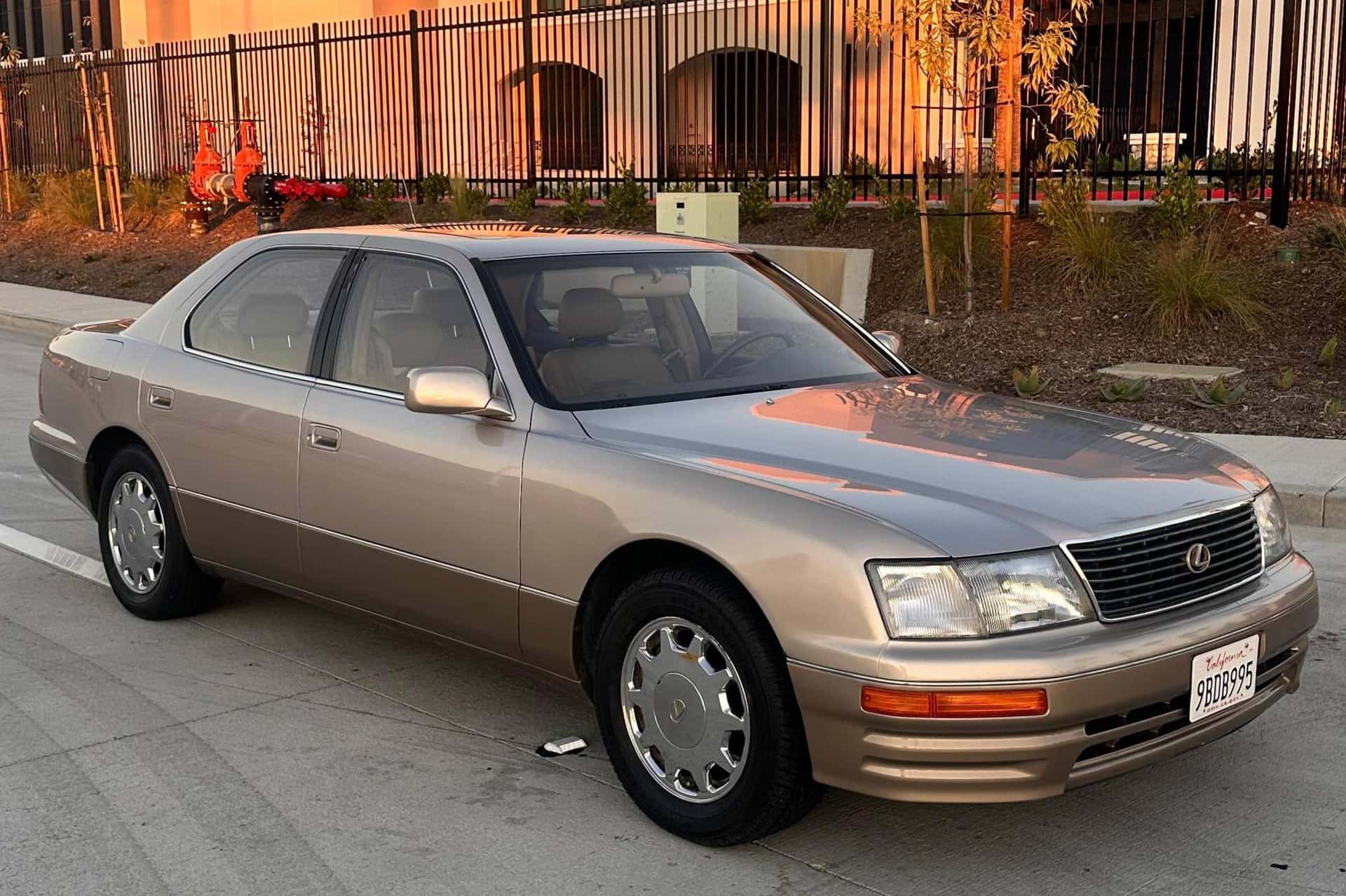 1995 Lexus LS sold for $9,600