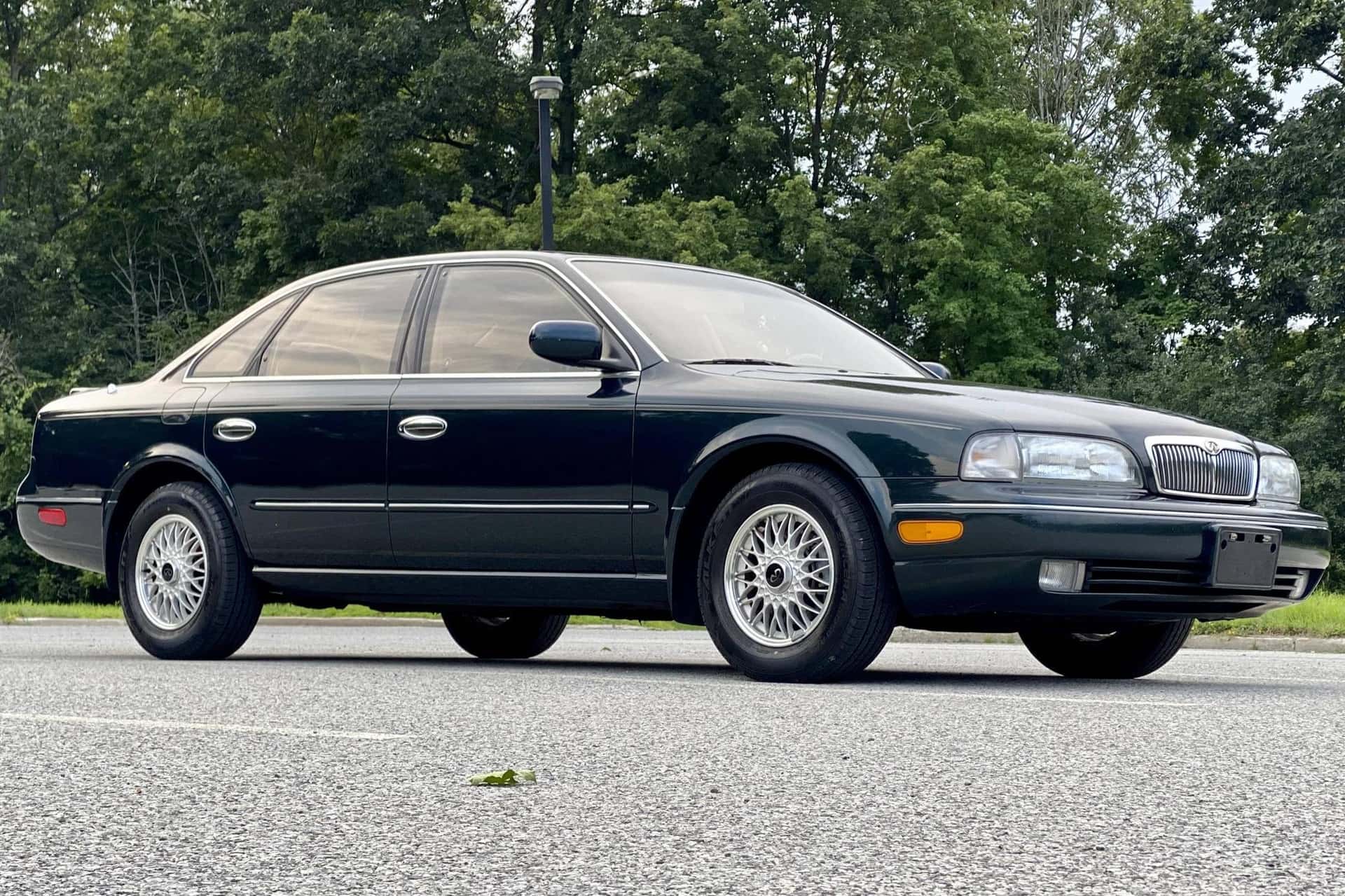 1995 Infiniti Q45 sold for $8,888