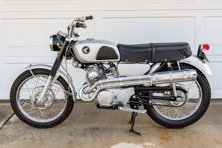 Honda CB160 classic car