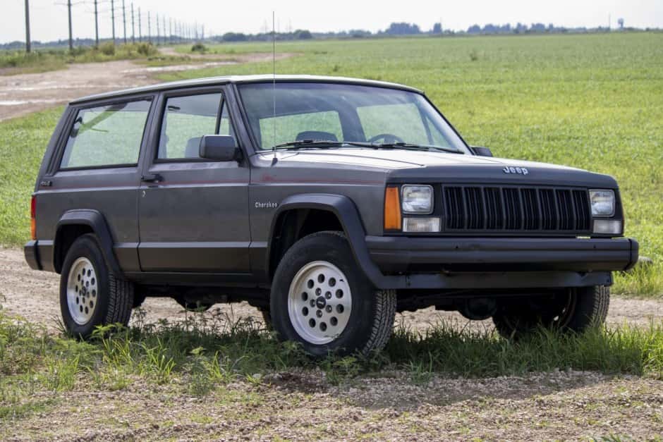 1988 Jeep XJ Cherokee sold for $10,750