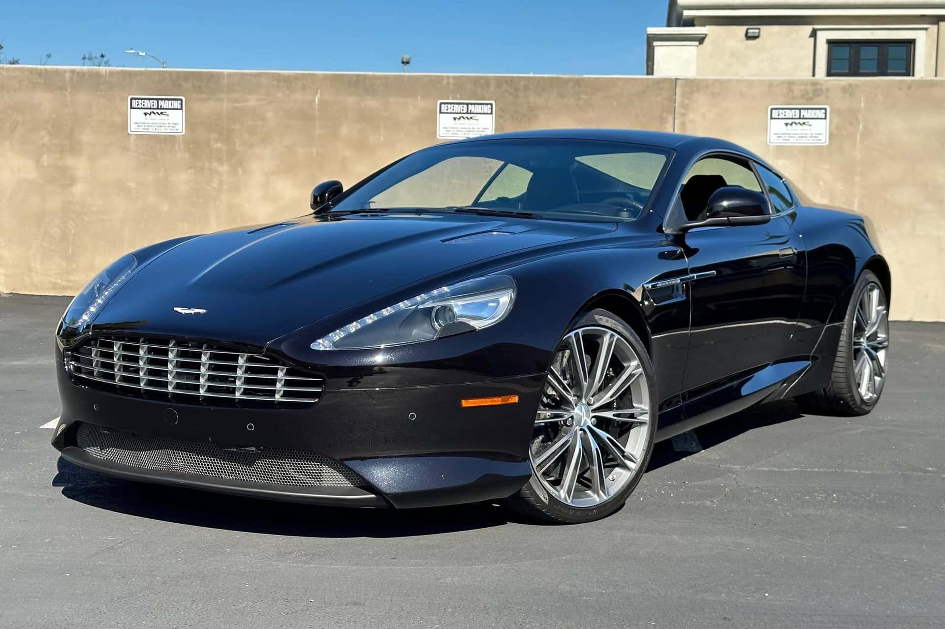 2012 Aston Martin Virage sold for $55,100
