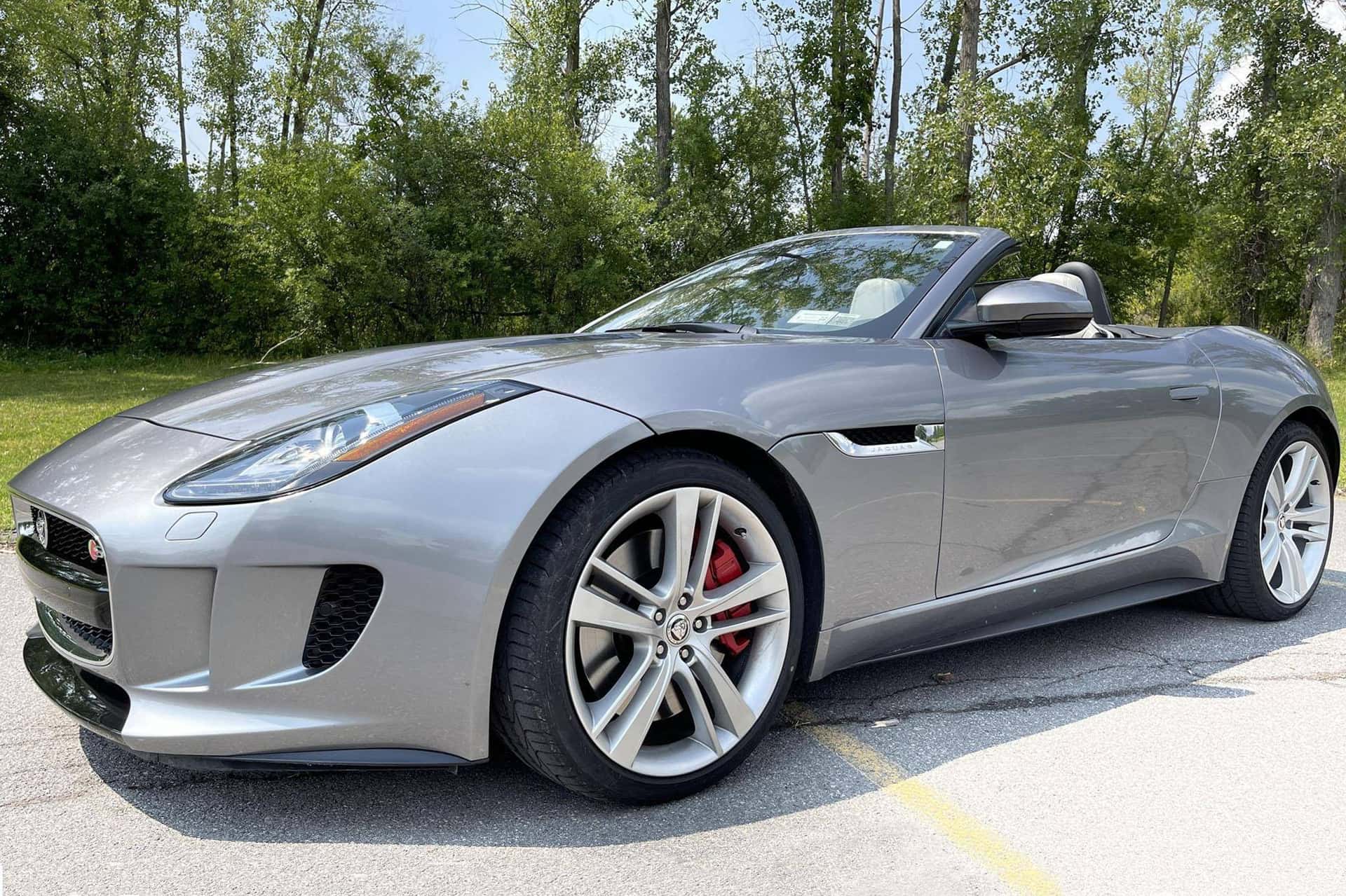 2014 Jaguar F-Type sold for $42,444