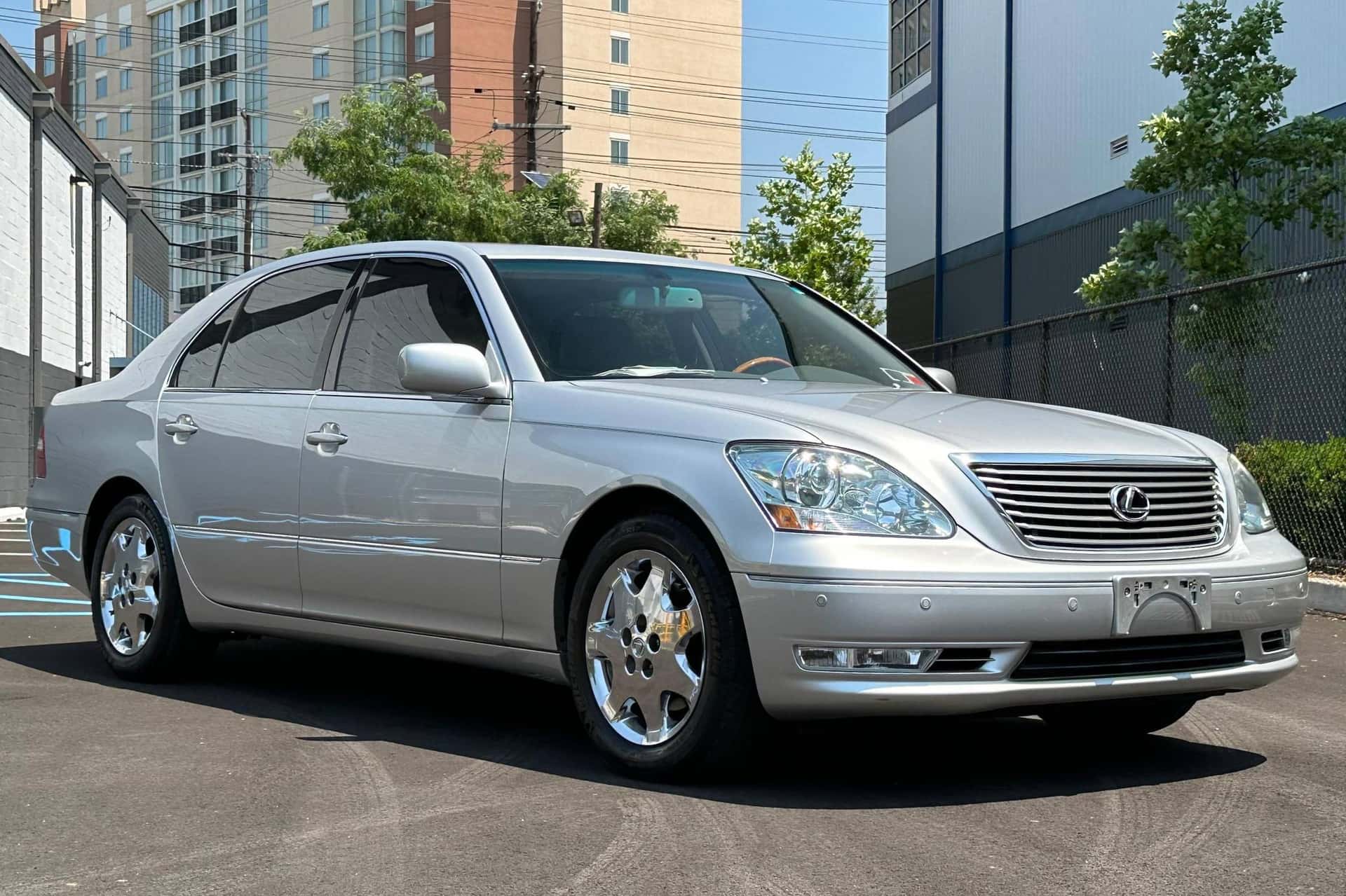 2005 Lexus LS sold for $15,000