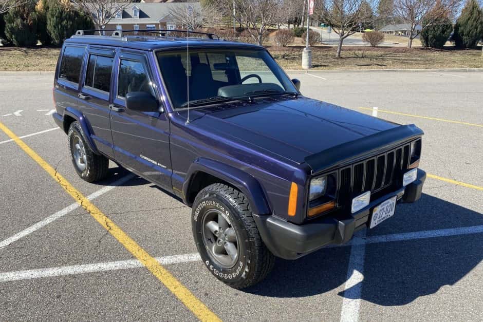 1999 Jeep XJ Cherokee sold for $13,000