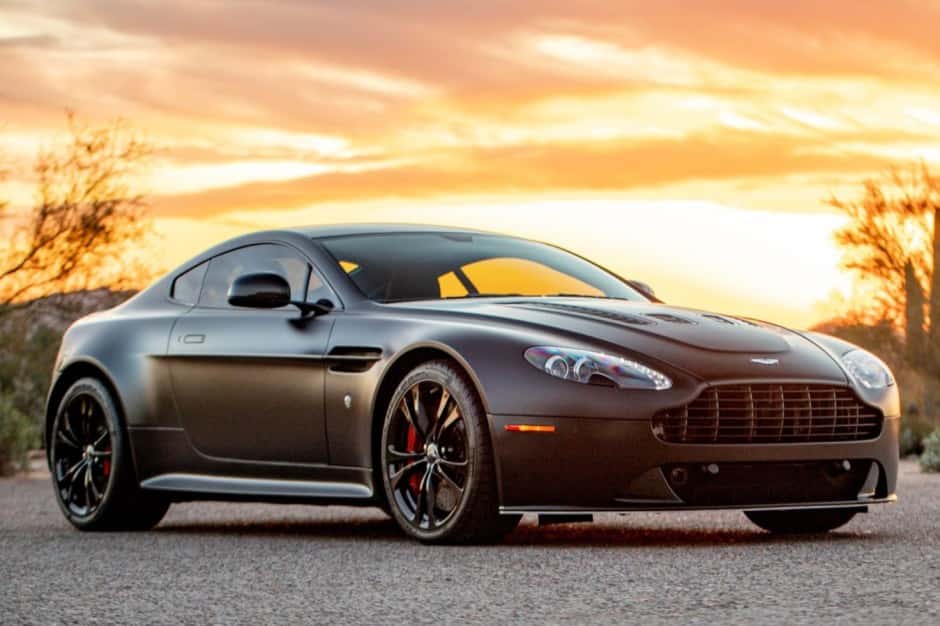 Aston Martin V12 Vantage