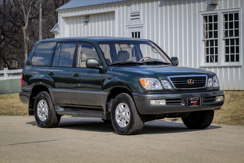 2000 Lexus LX470 sold for $30,000