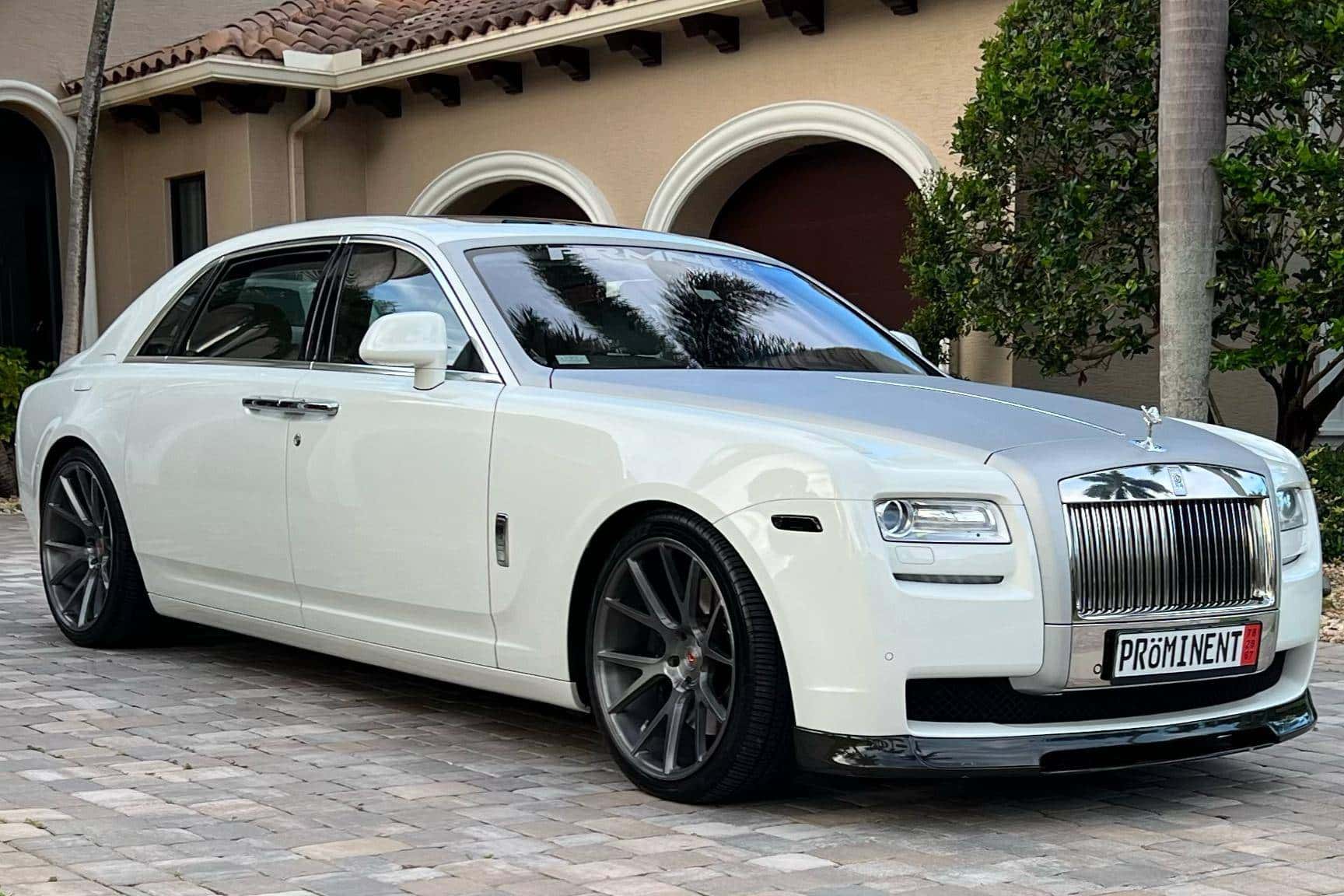 2012 Rolls-Royce Ghost sold for $122,222