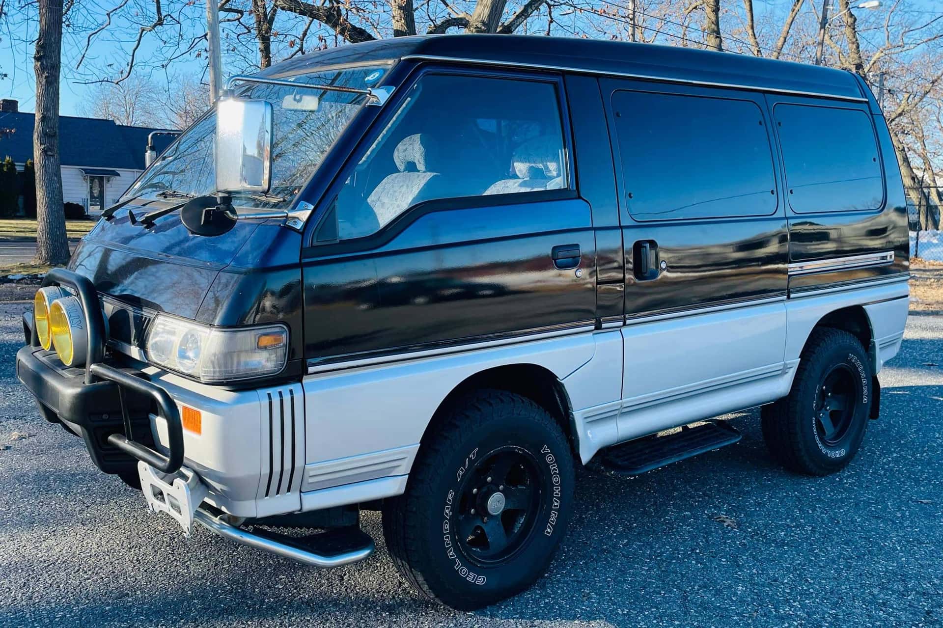 1996 Mitsubishi Delica sold for $10,500