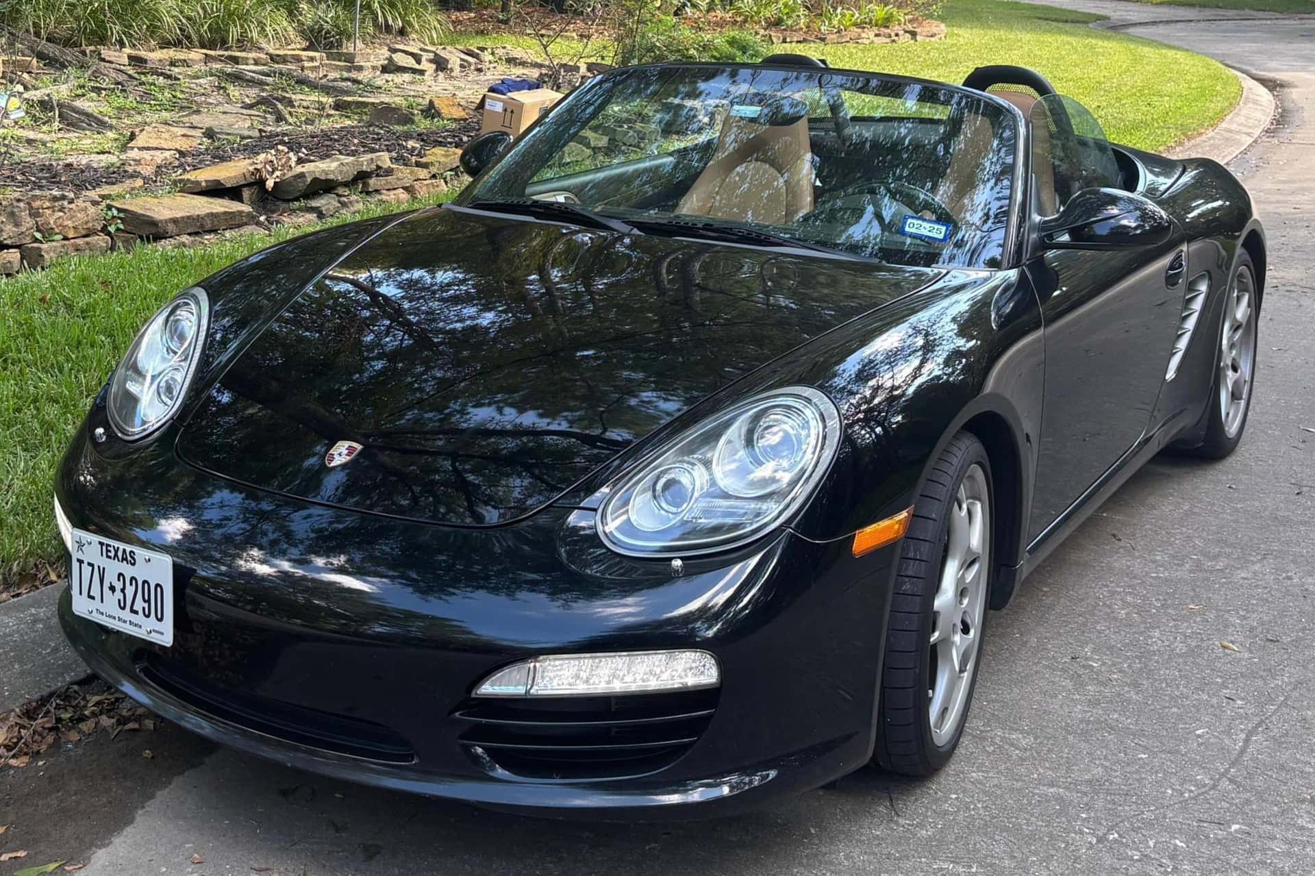 2012 Porsche 987 Boxster sold for $11,100