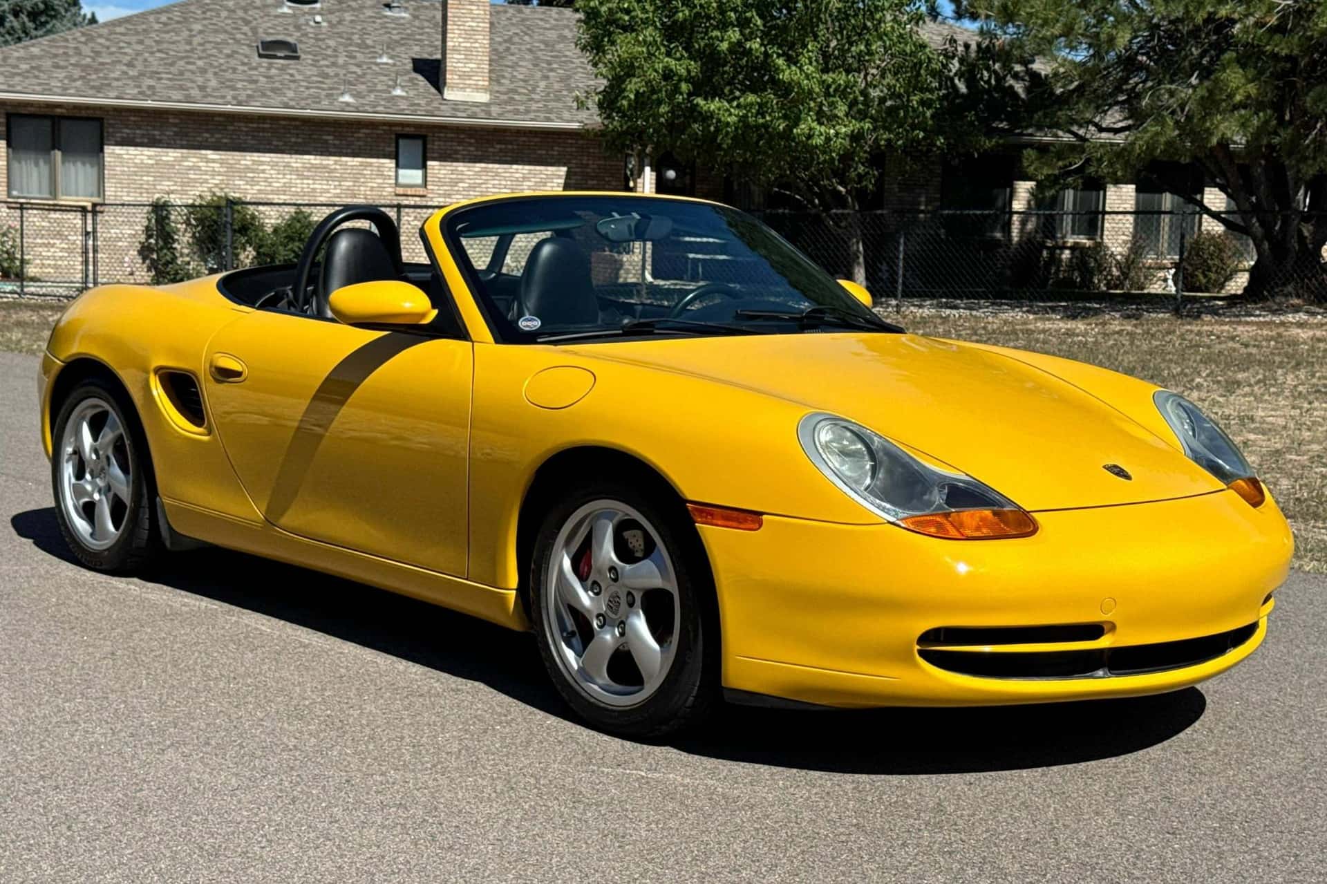 2000 Porsche 986 Boxster sold for $13,069