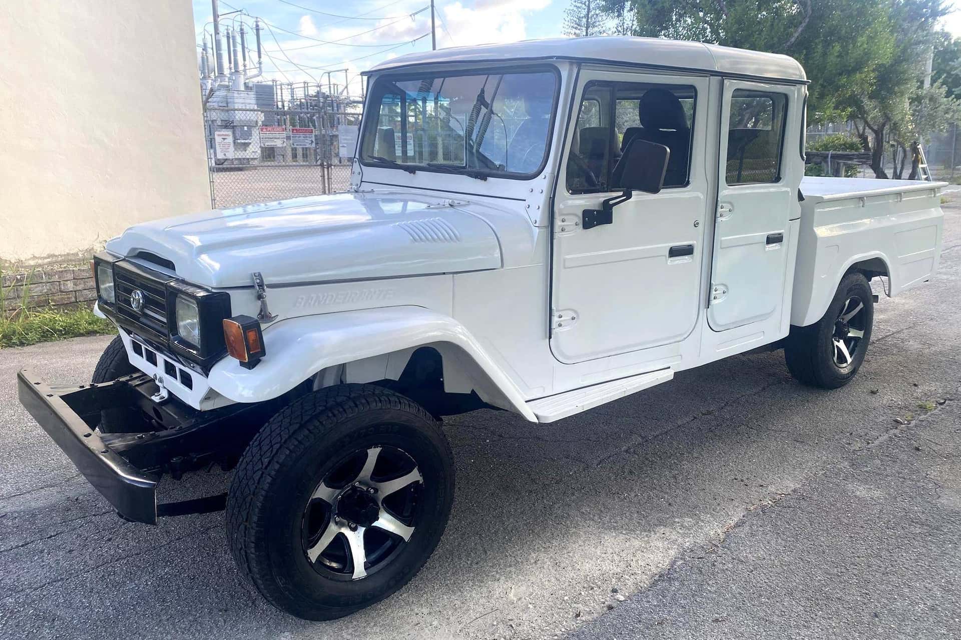 1994 Toyota Bandeirante sold for $16,000