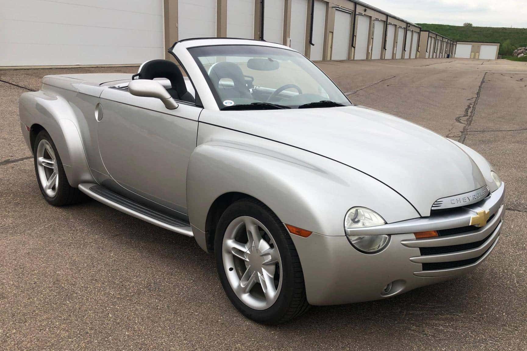2005 Chevrolet SSR sold for $14,222