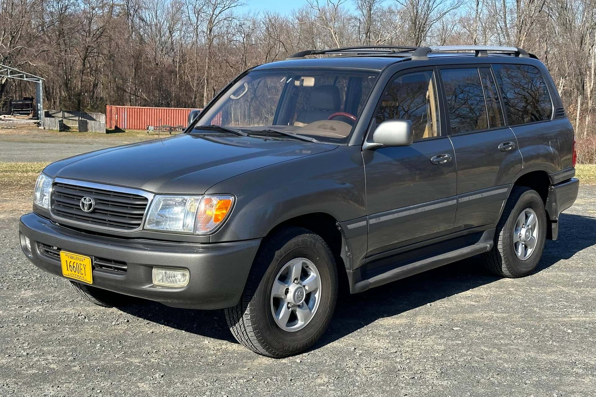 1998 Toyota Land Cruiser sold for $10,706