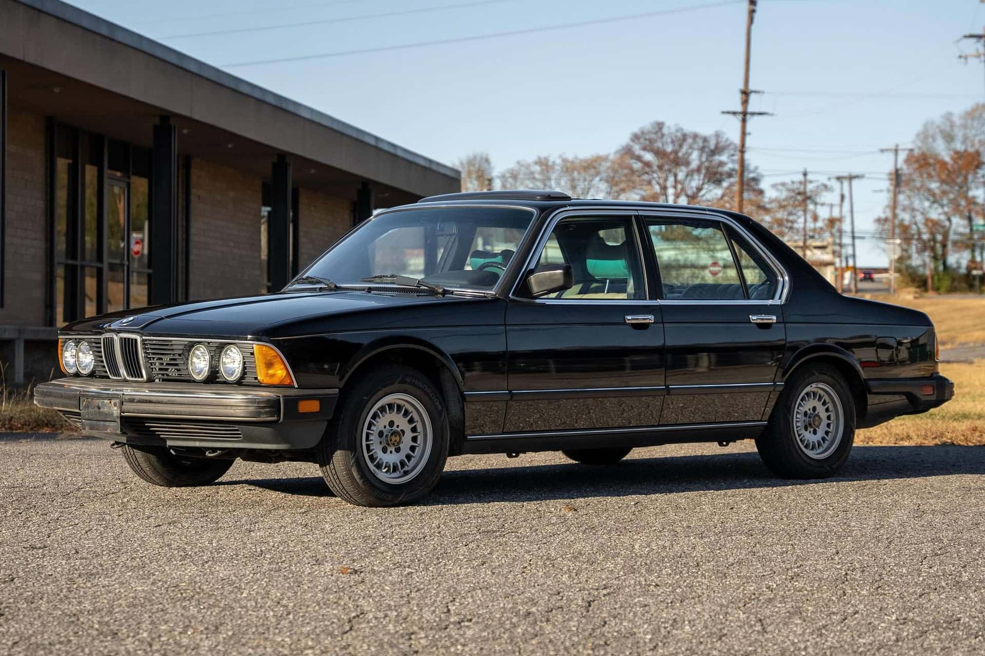 1984 BMW 7 Series sold for $5,100