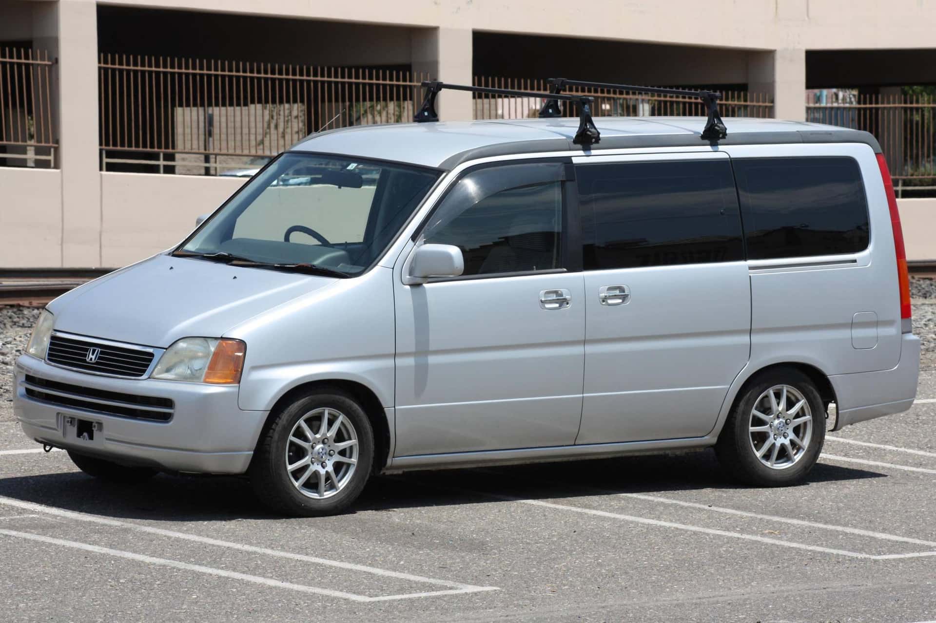 1997 Honda Stepwgn sold for $7,600