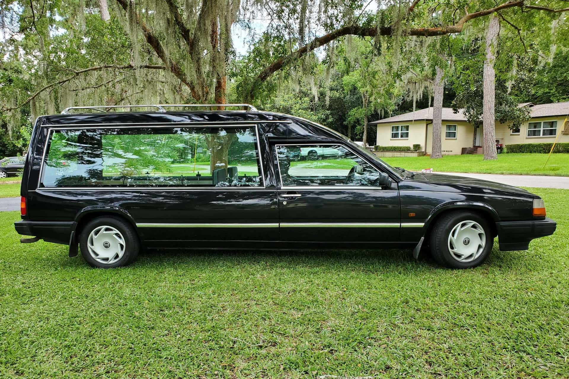 1996 Volvo 940 sold for $6,500