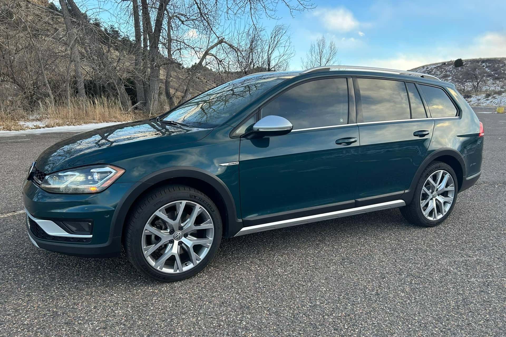 2019 Volkswagen Golf sold for $21,000