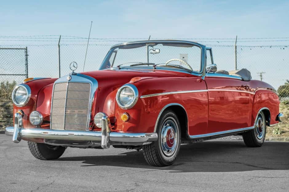1960 Mercedes-Benz Ponton sold for $72,000