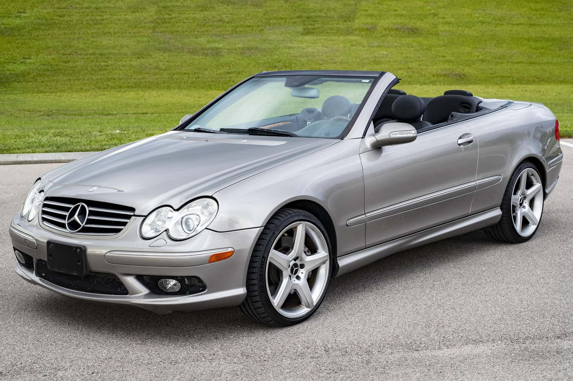 2005 Mercedes-Benz CLK-Class sold for $11,000