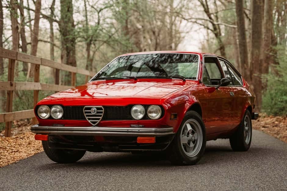 1976 Alfa Romeo GTV6 sold for $8,300