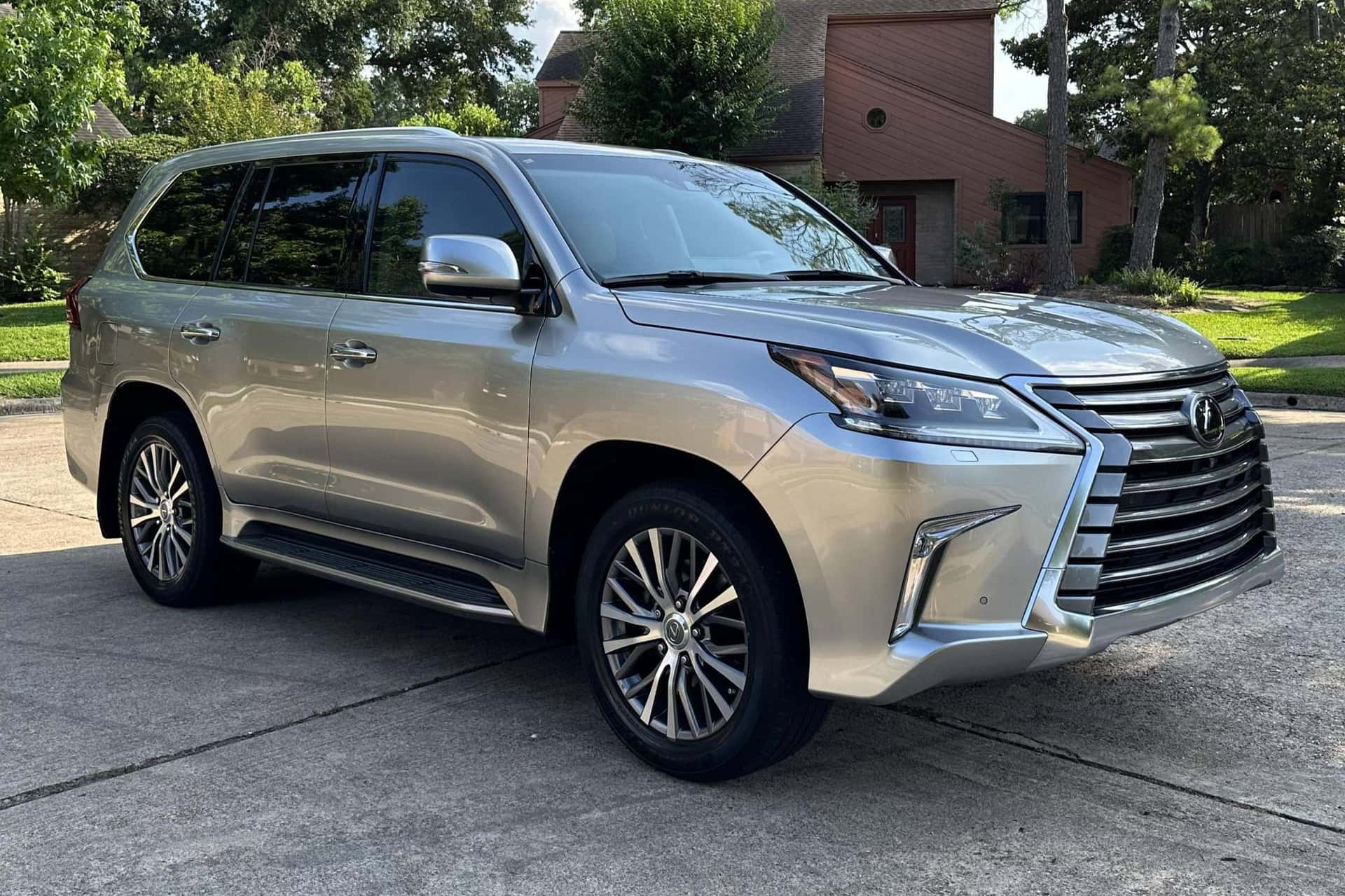 2019 Lexus LX sold for $60,000