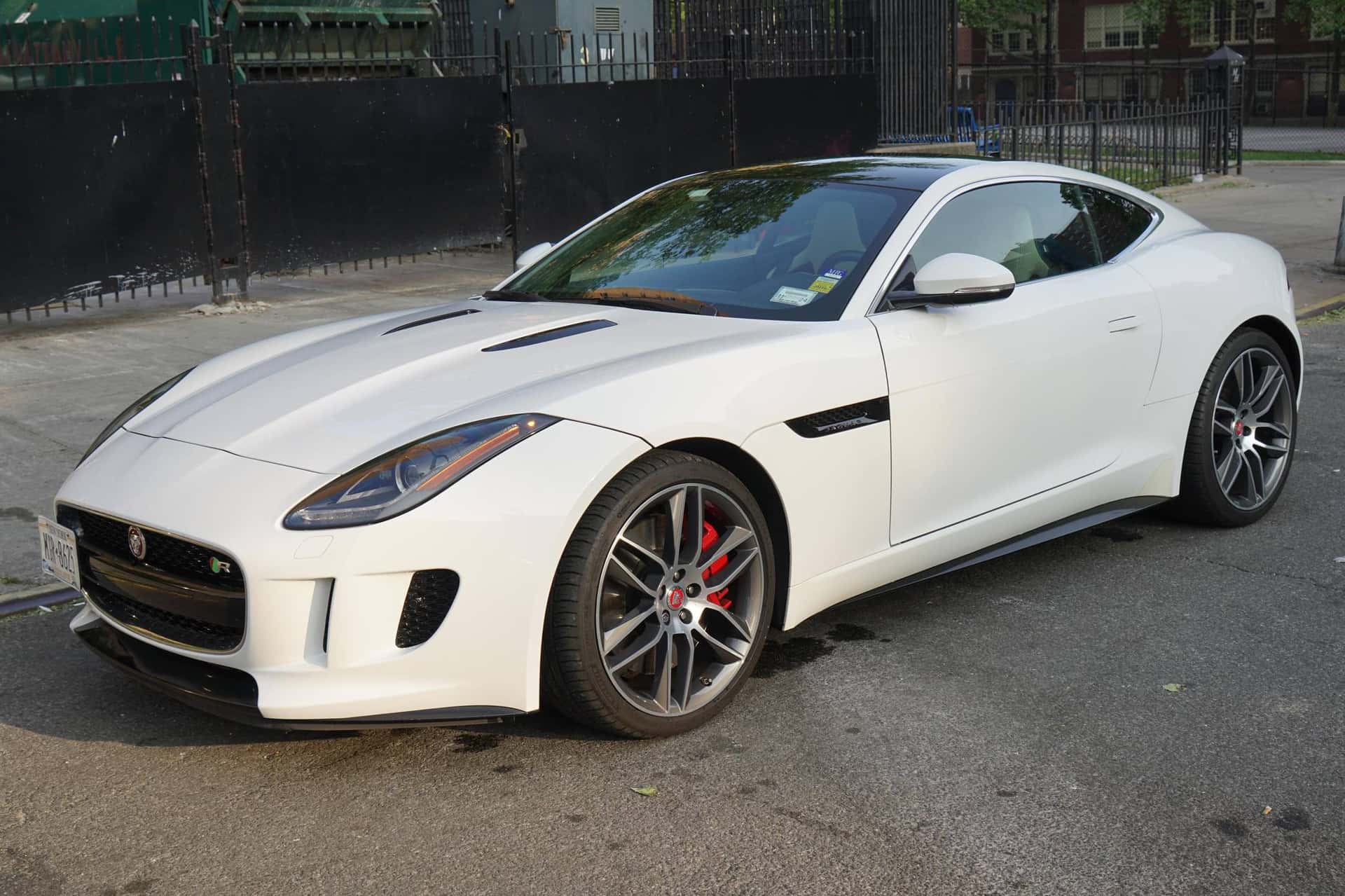 2015 Jaguar F-Type sold for $41,750